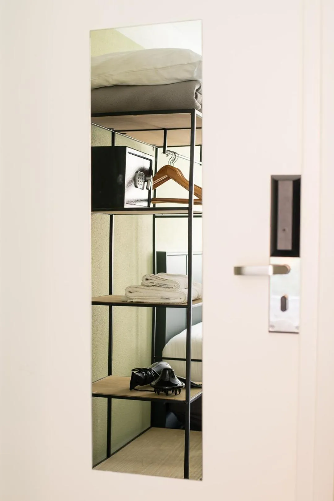 safe in Hotel La Bohème