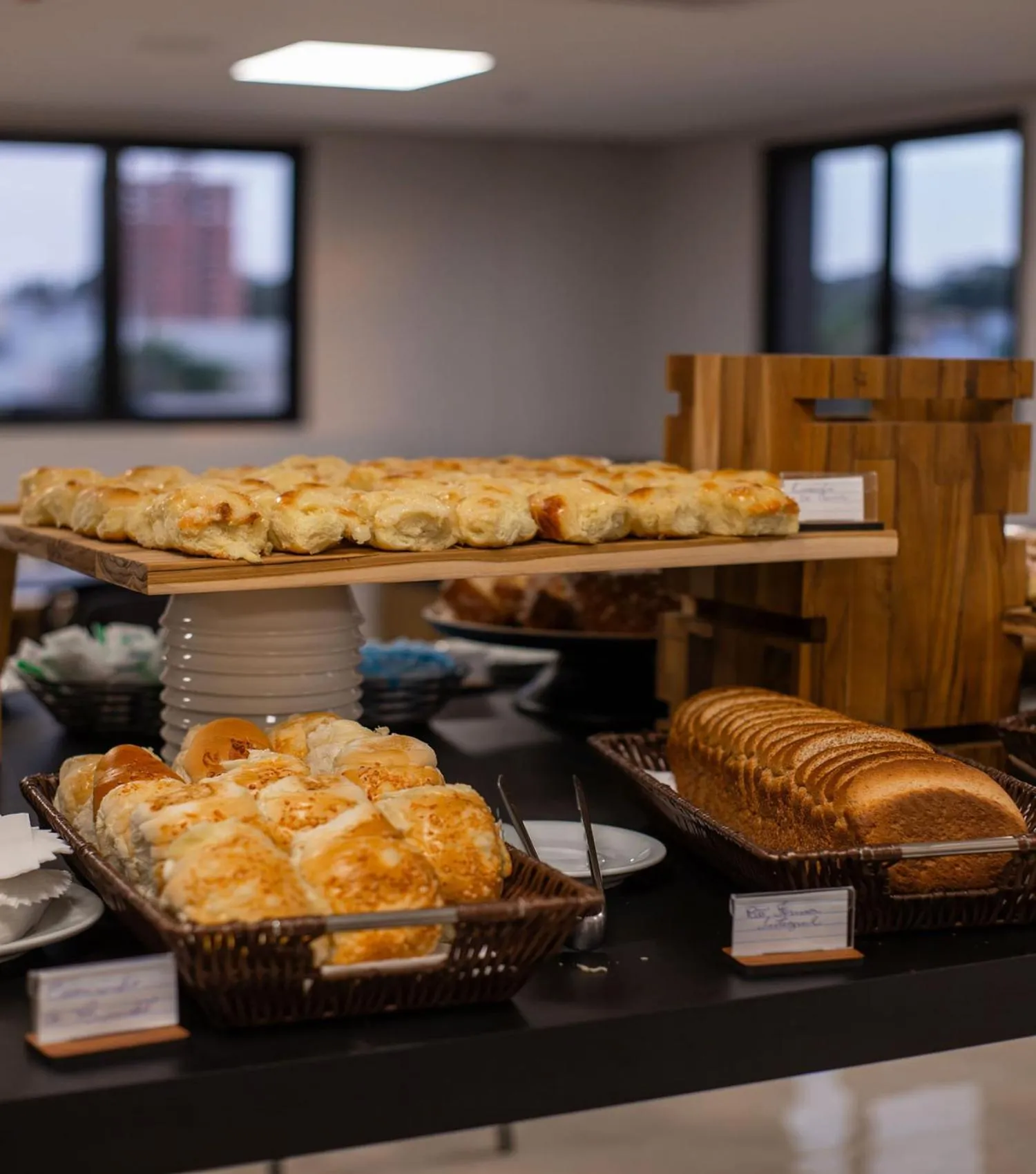 Buffet breakfast in Comfort Hotel Presidente Prudente