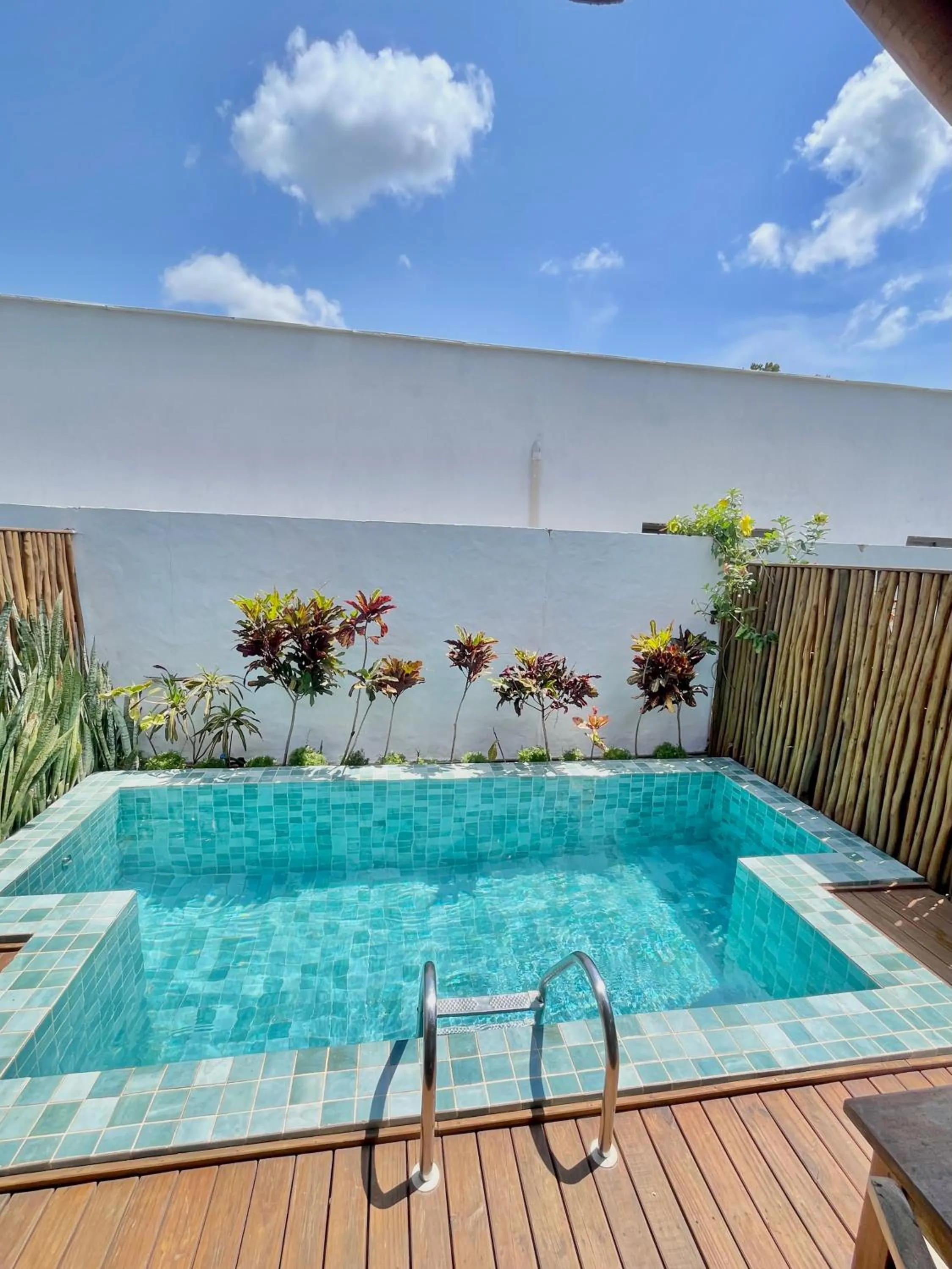 Swimming pool in Pousada Villa di Luna