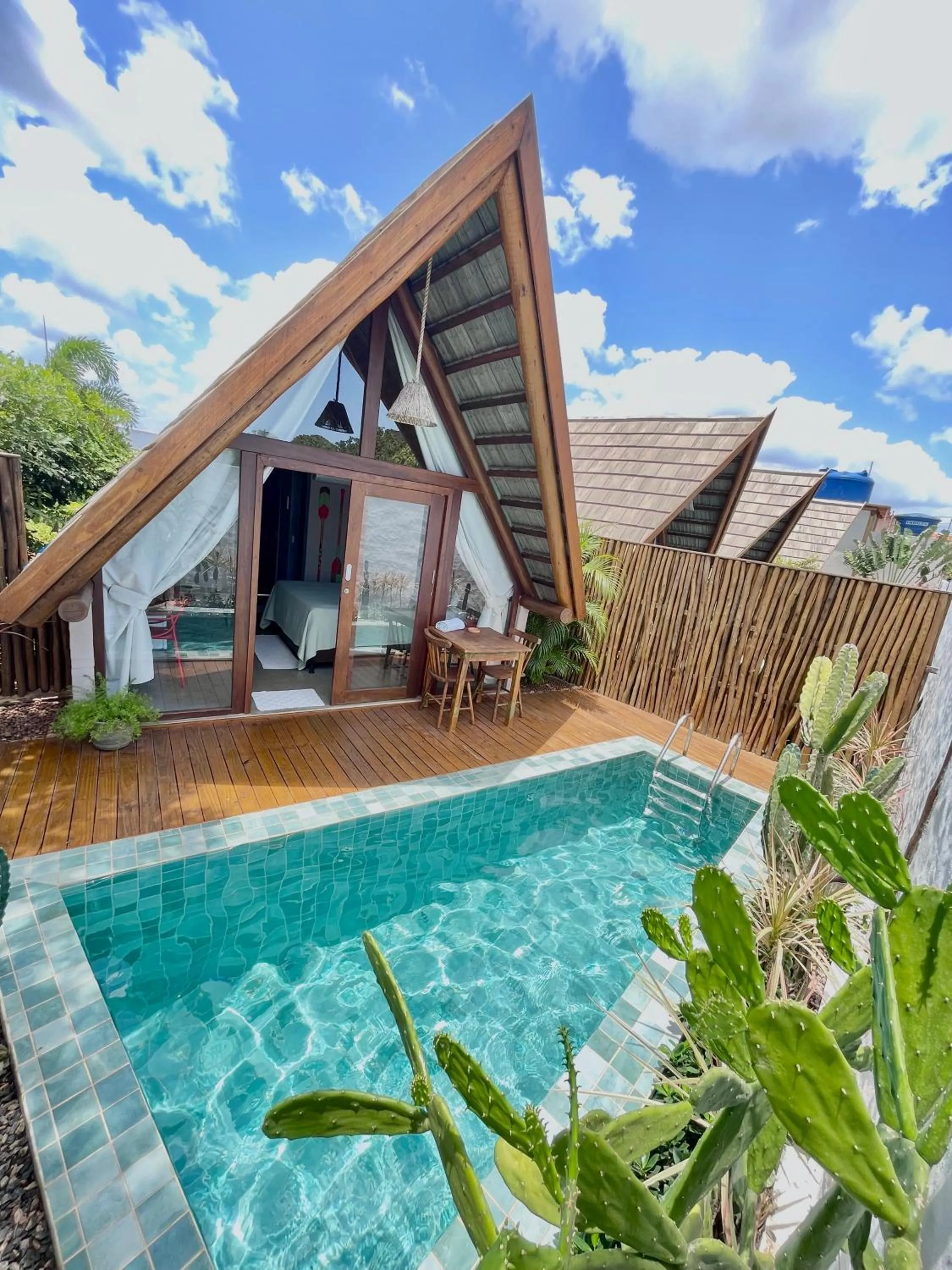 Swimming pool in Pousada Villa di Luna