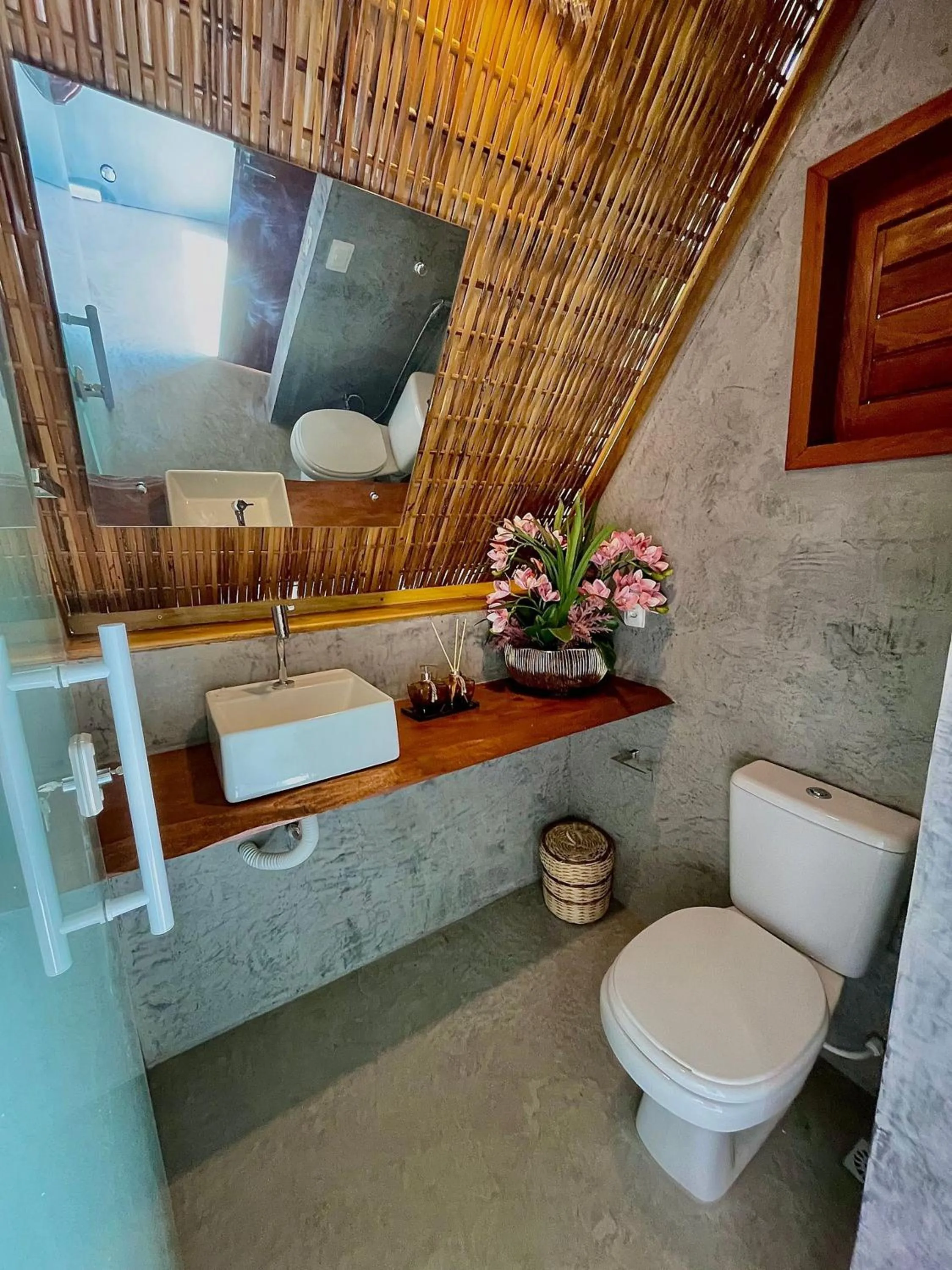 Toilet in Pousada Villa di Luna