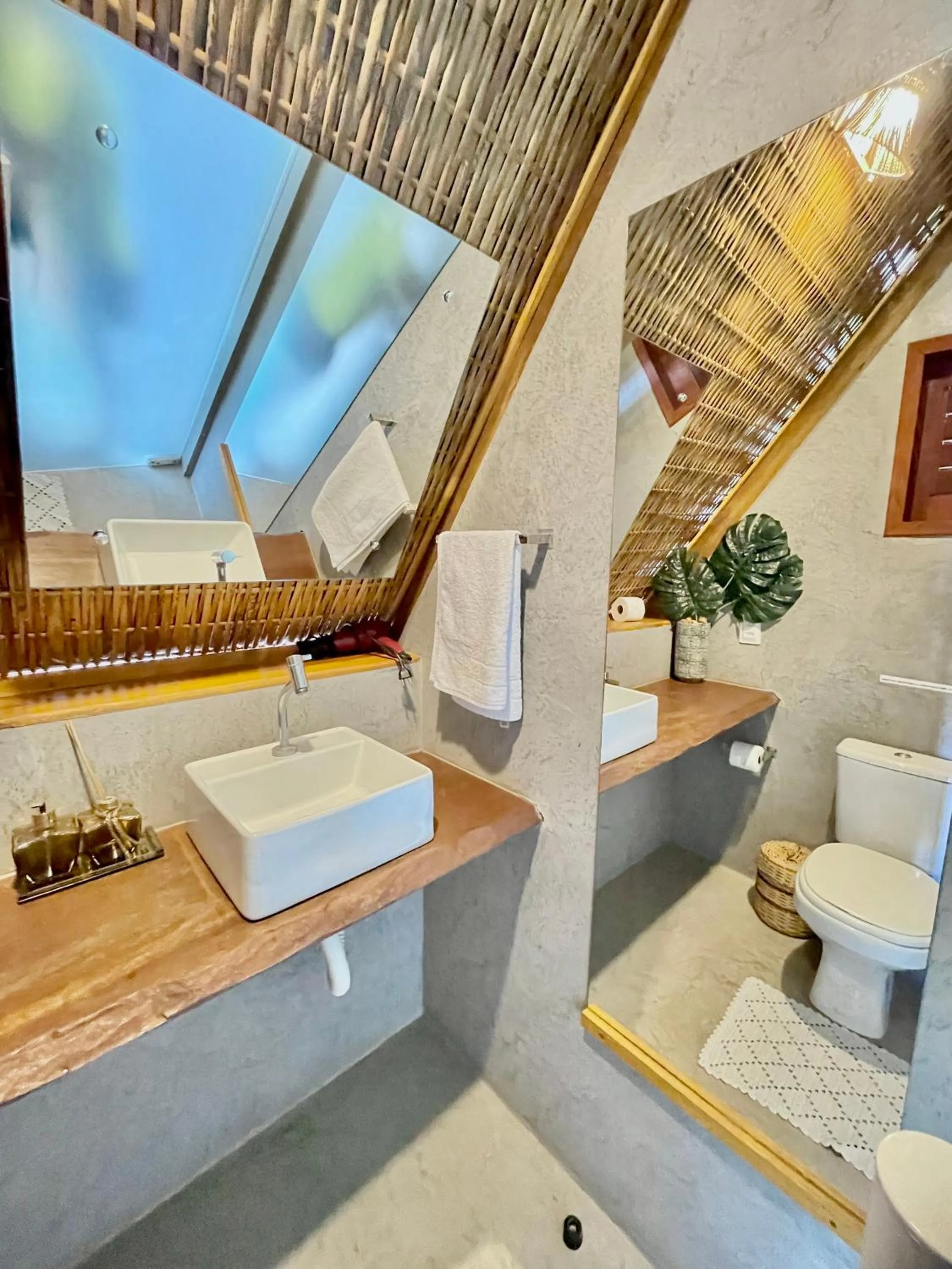 Bathroom in Pousada Villa di Luna