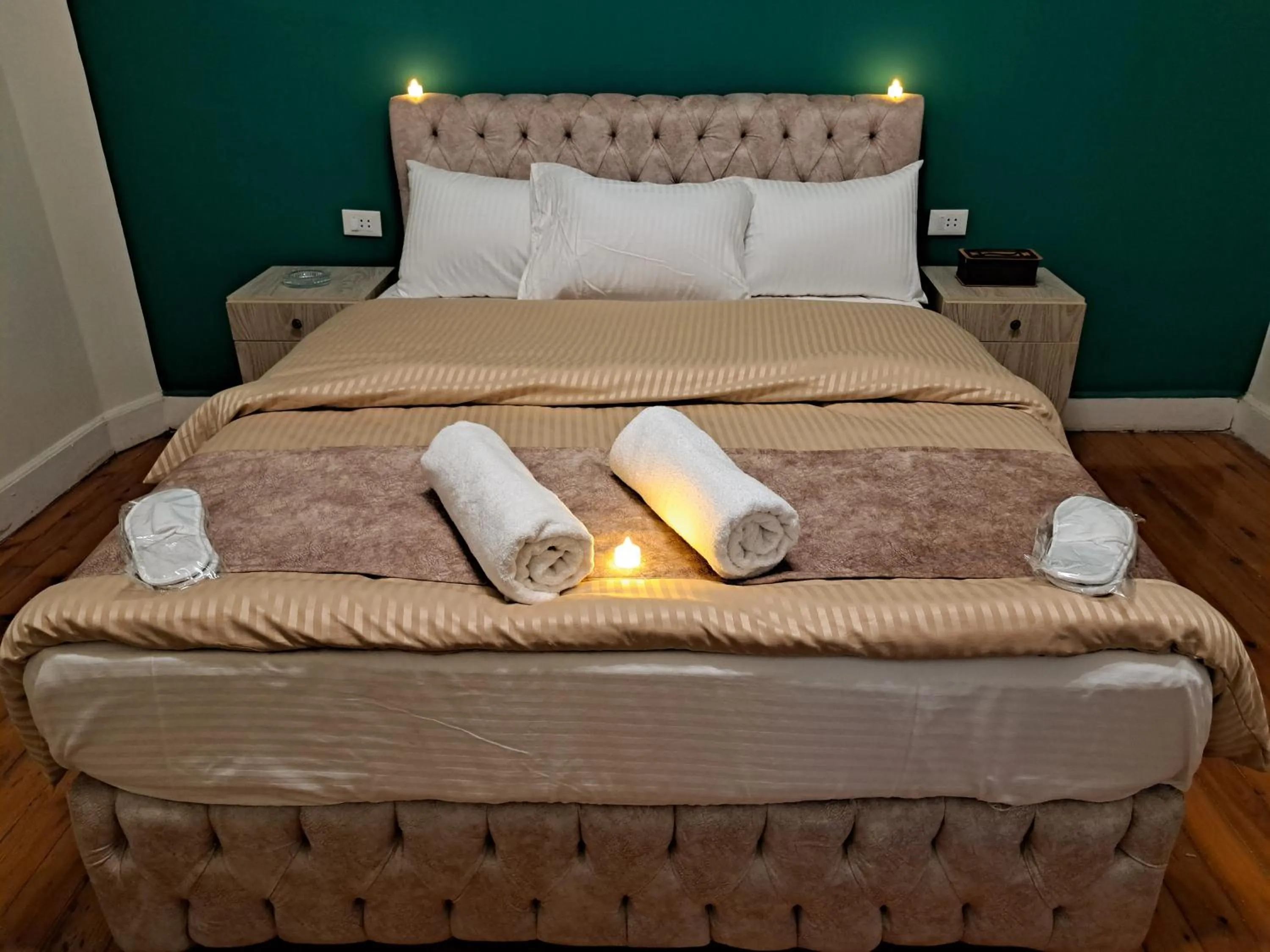 Bedroom, Bed in downtown Family Suites