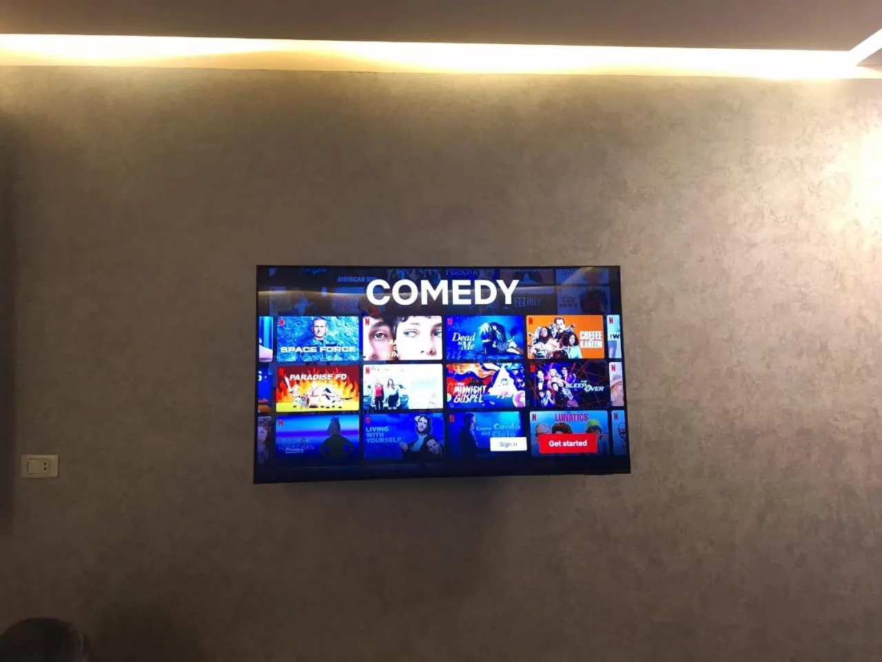 TV and multimedia in downtown Family Suites