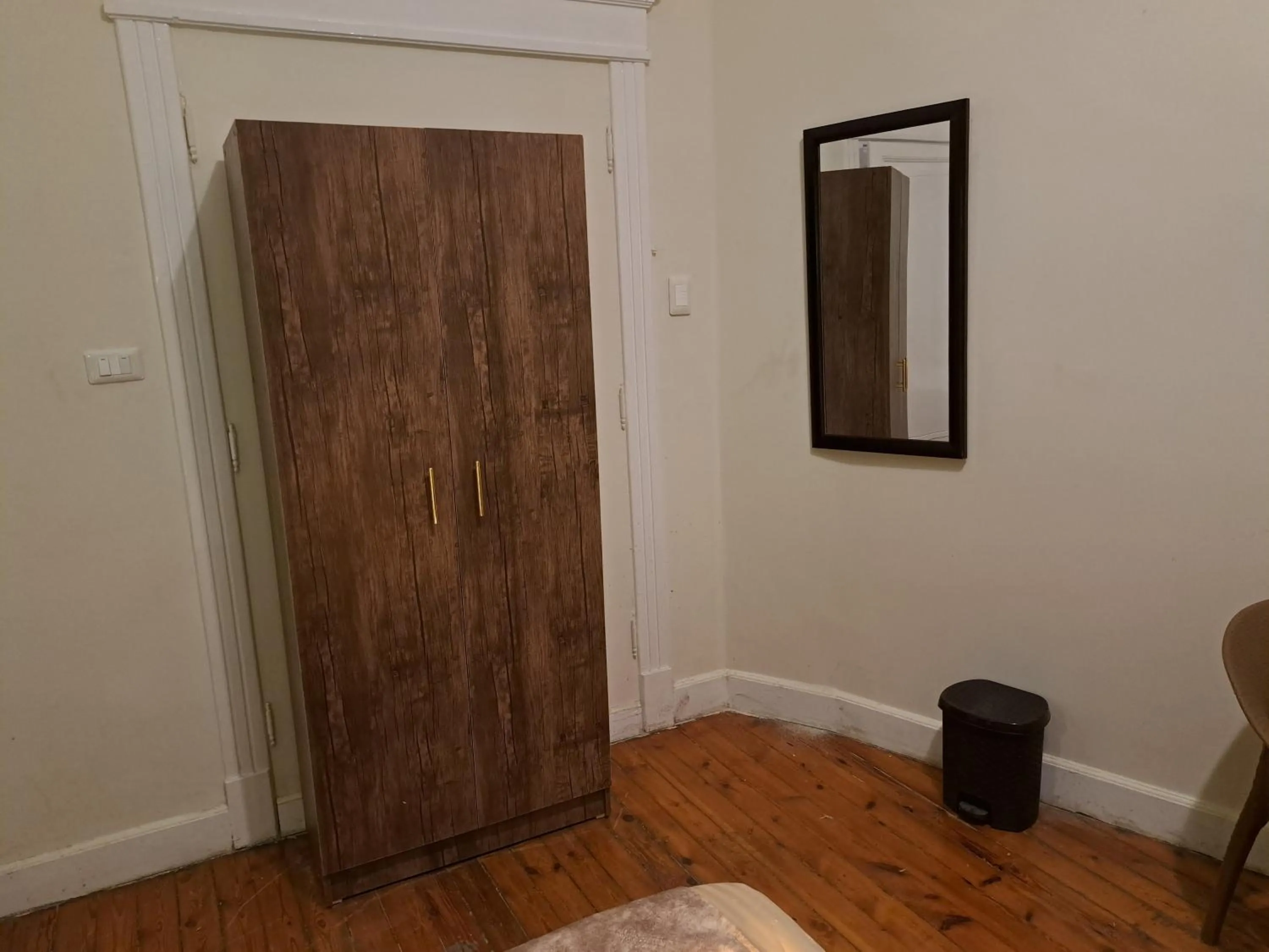 wardrobe in downtown Family Suites