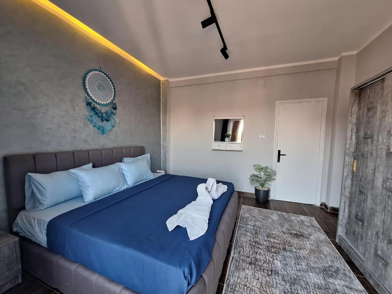 Bedroom, Bed in downtown Family Suites