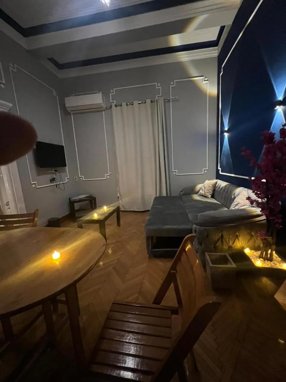 Living room, Bed in downtown Family Suites