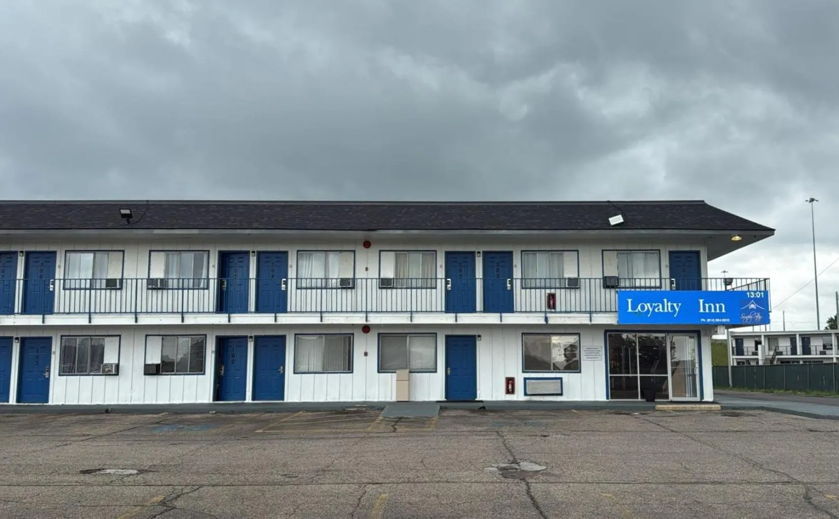 Property building in Loyalty Inn Columbus