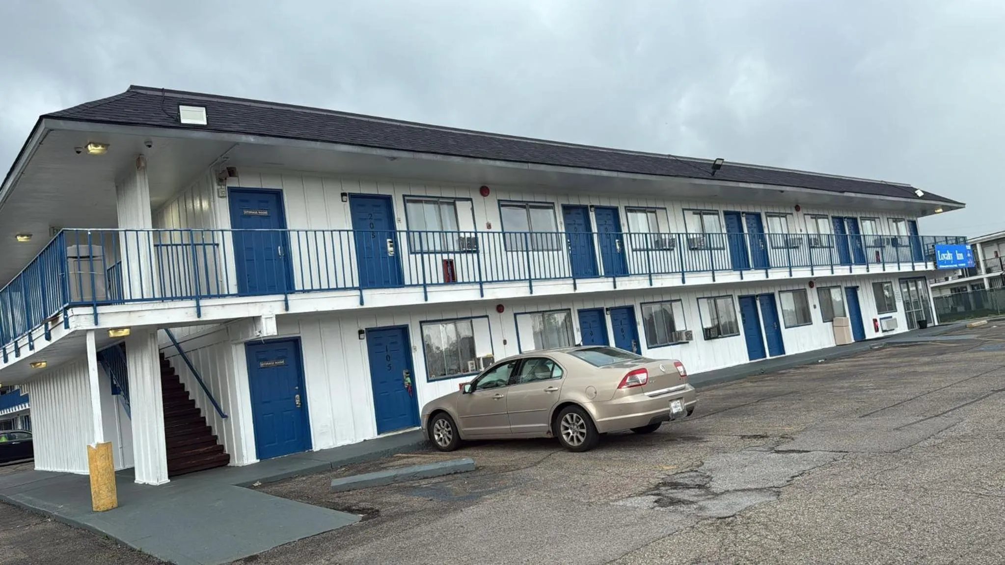 Parking in Loyalty Inn Columbus