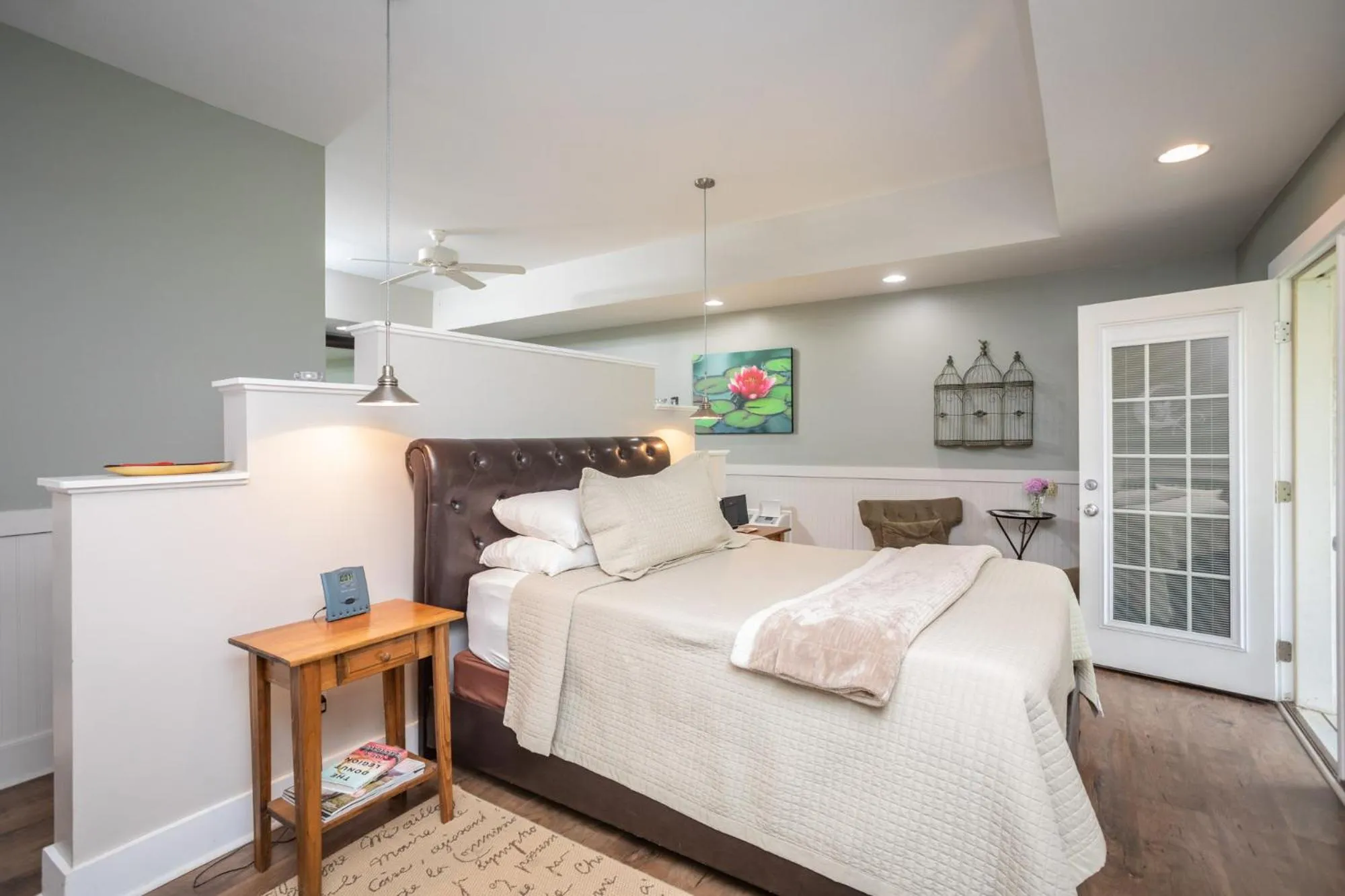 Bedroom, Bed in By the Side of the Road Inn & Cottages