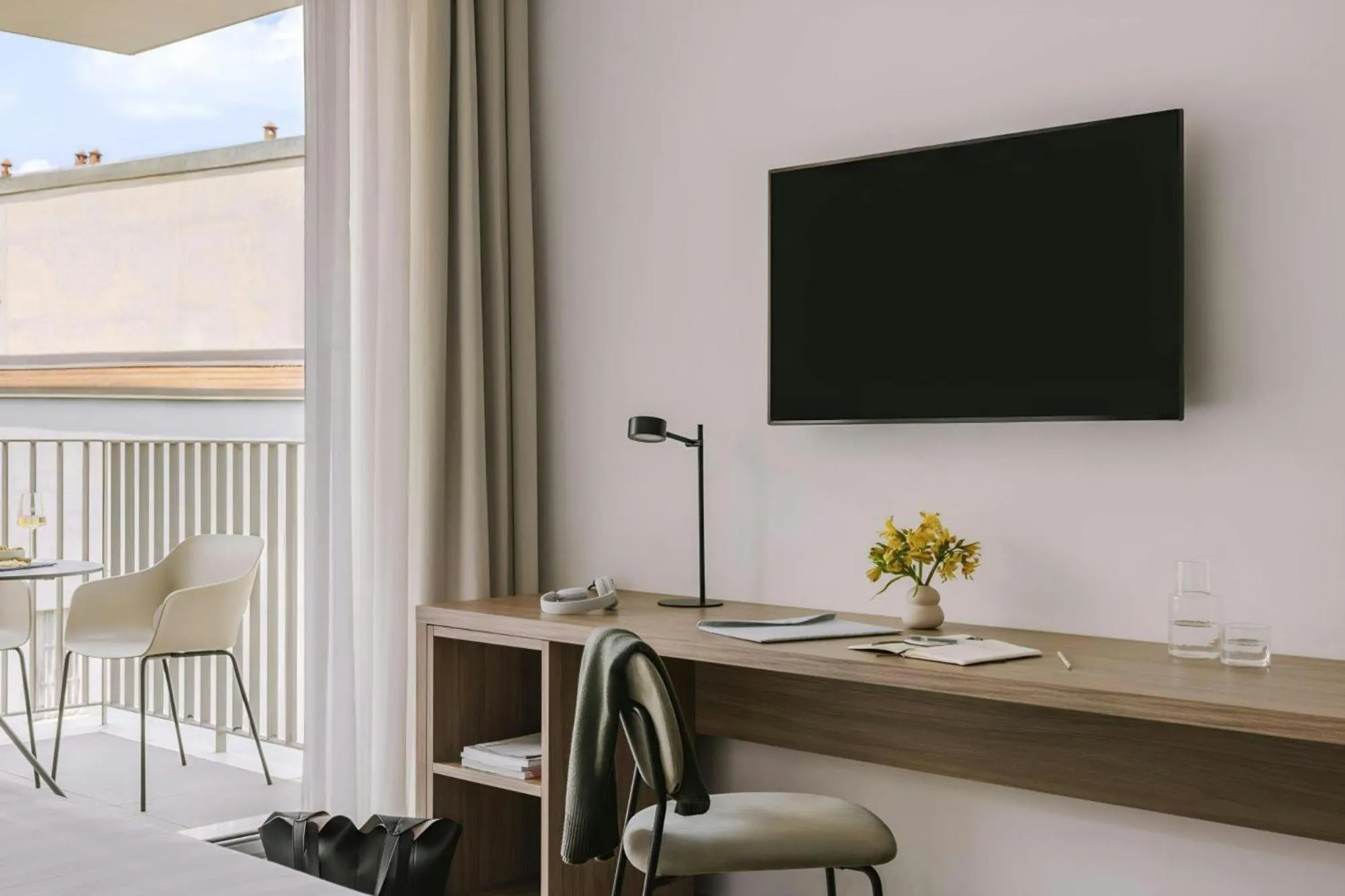 TV and multimedia in Numa Milan Montenero