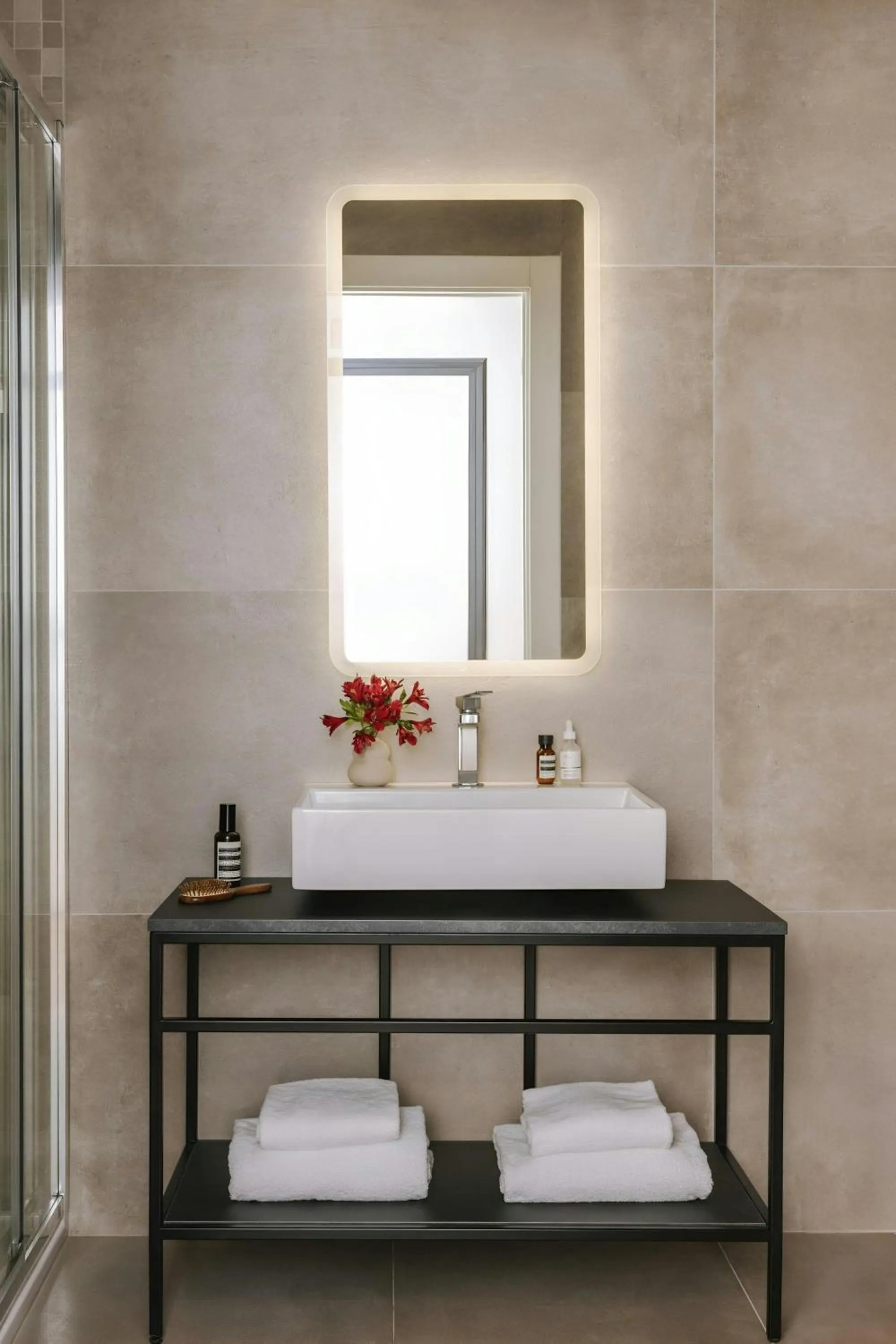 Bathroom, Bed in Sonder by Marriott Bonvoy Atelier Apartments Porta Romana