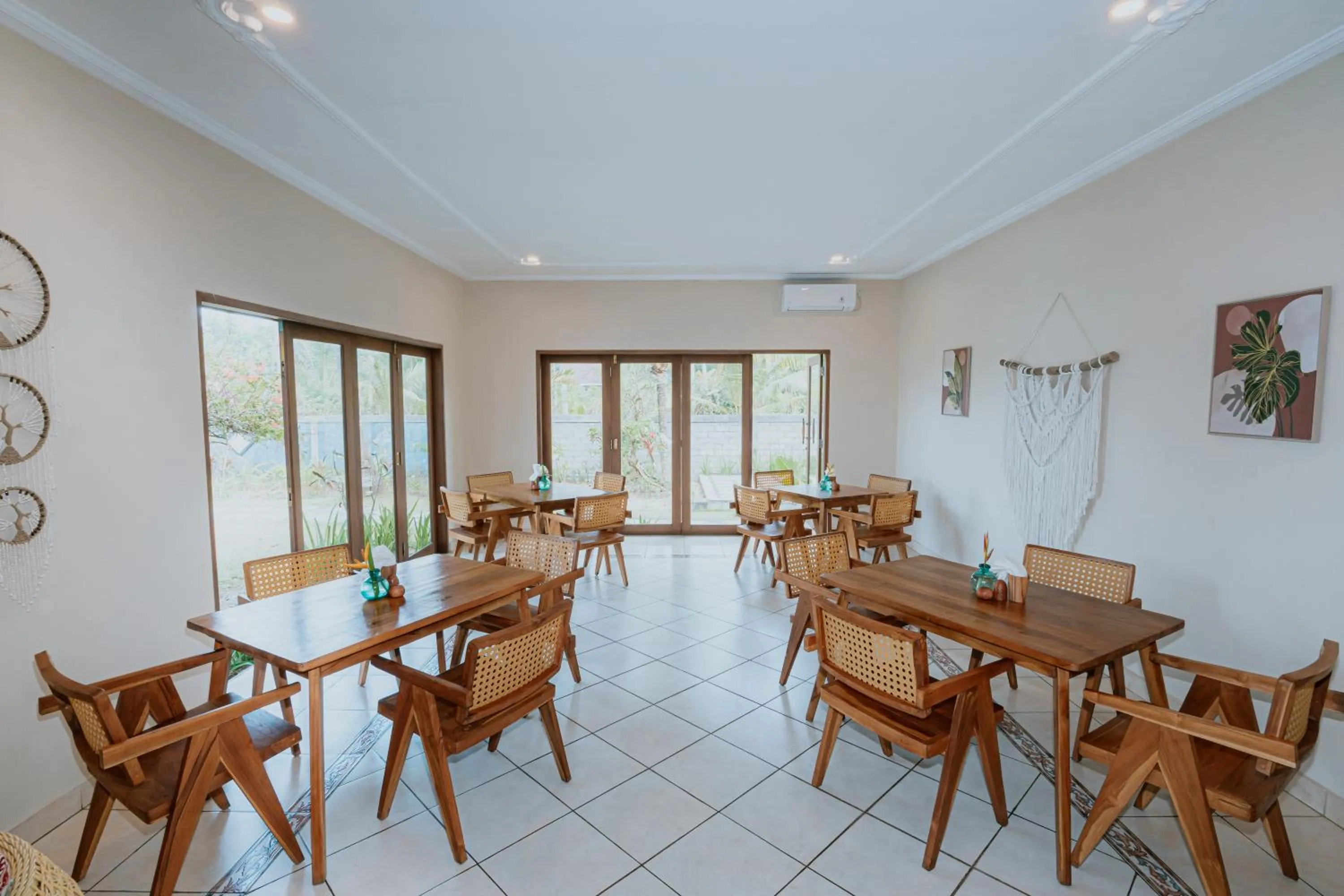 Dining area in Bali Hai Island Resort