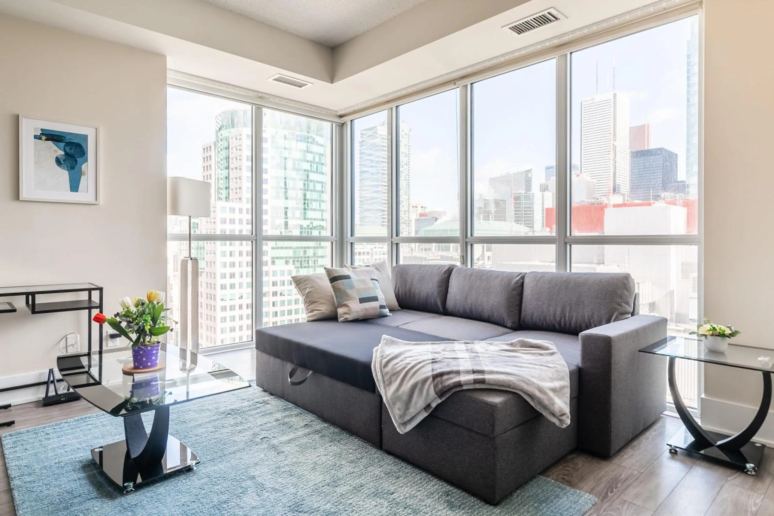 Bed in Luxury 1BR Condo - King Bed - Stunning City Views