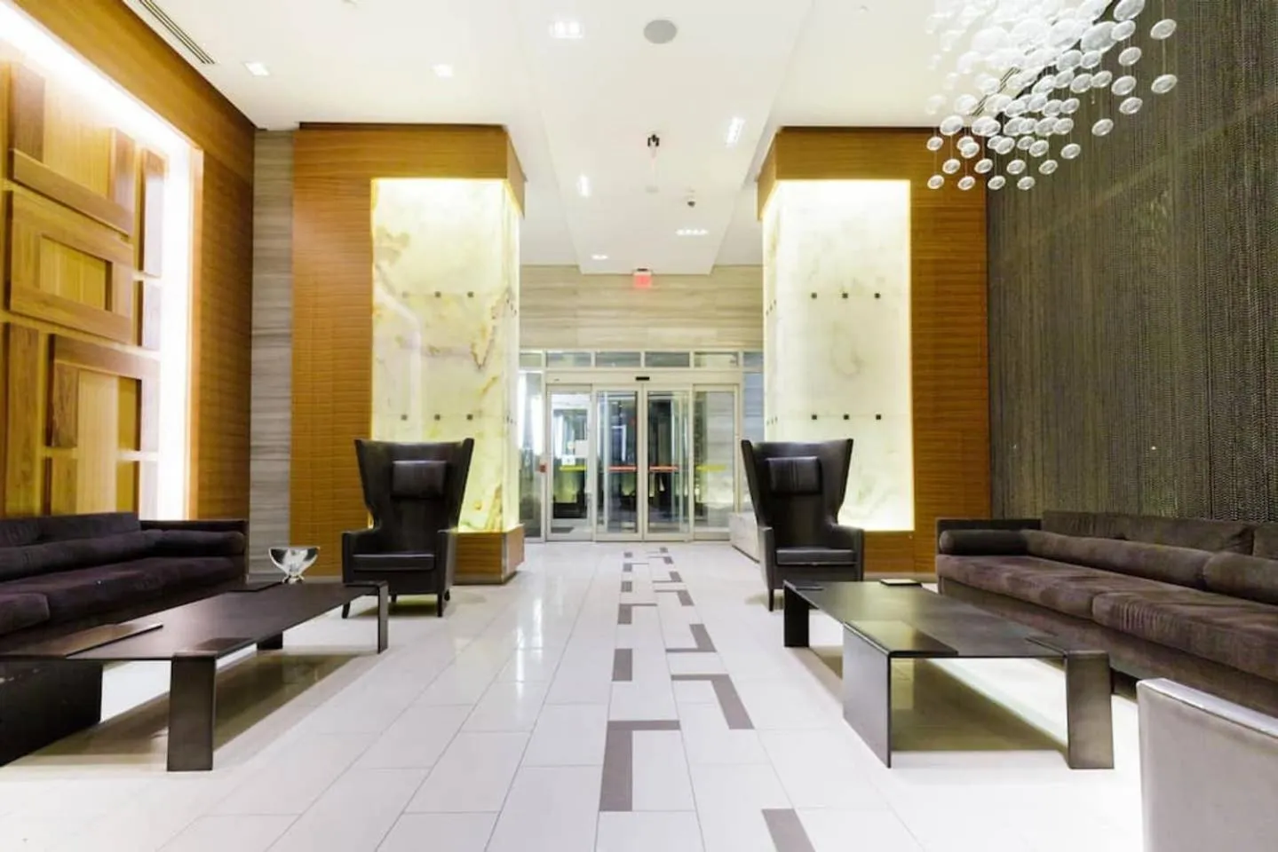 Lobby or reception in Luxury 1BR Condo - King Bed - Stunning City Views