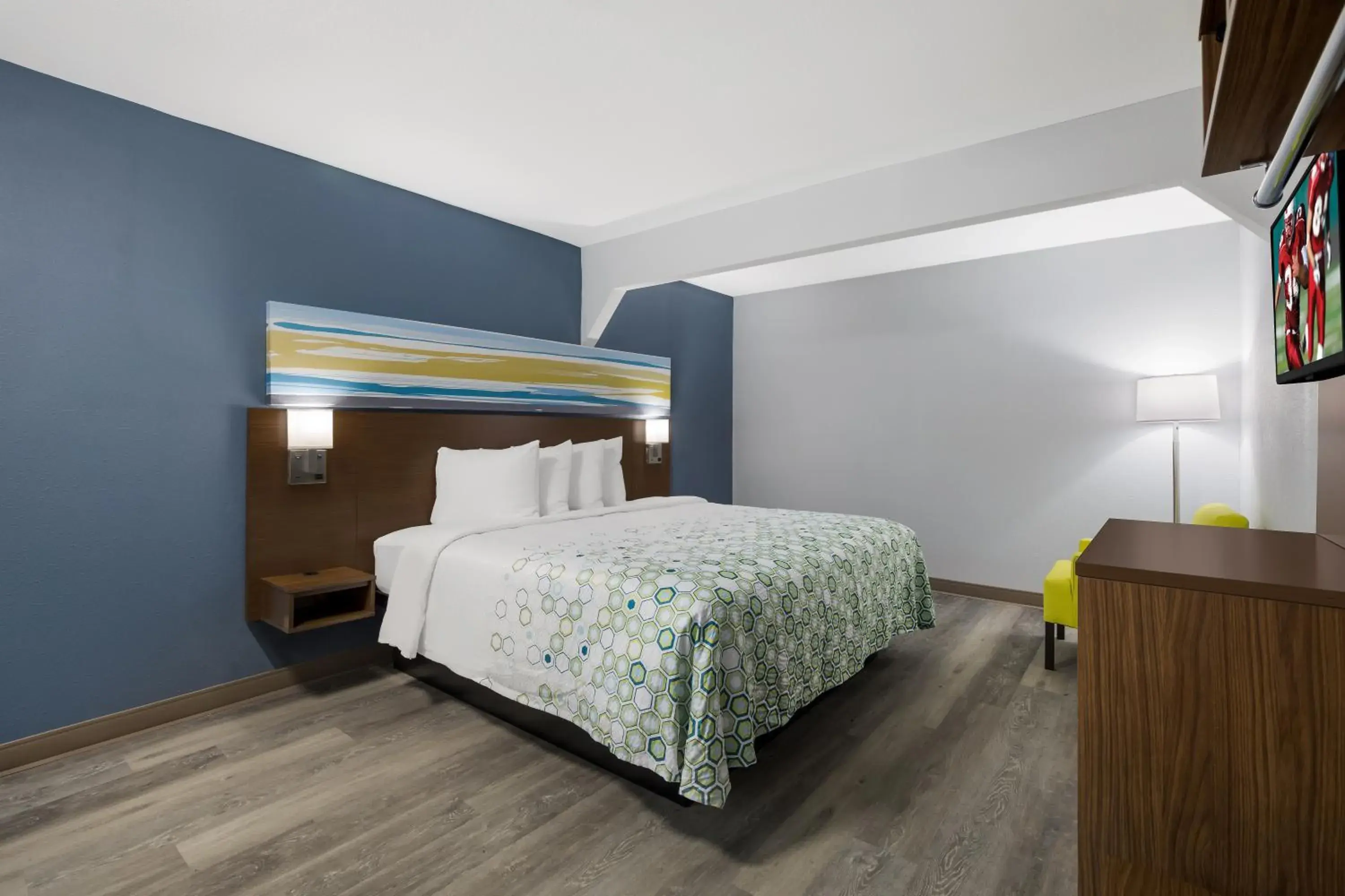 Studio Room One King Bed and Two Double Beds Non-Smoking in HomeTowne Studios by Red Roof Orange, TX Studio Room One King Bed and Two Double Beds Non-Smoking in HomeTowne Studios by Red Roof Orange, TX