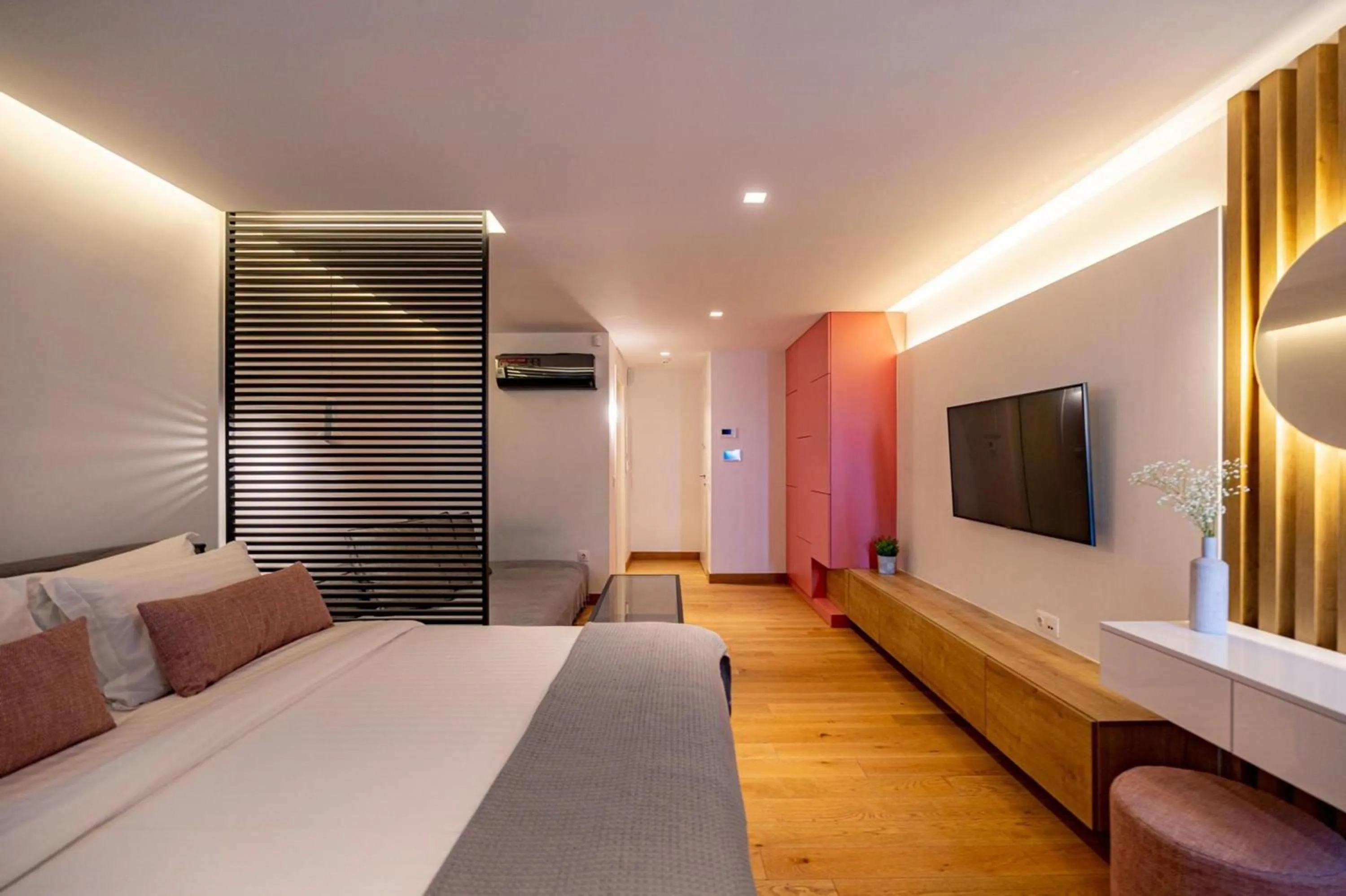 Earth Boutique Apartments next to Stavros Niarchos