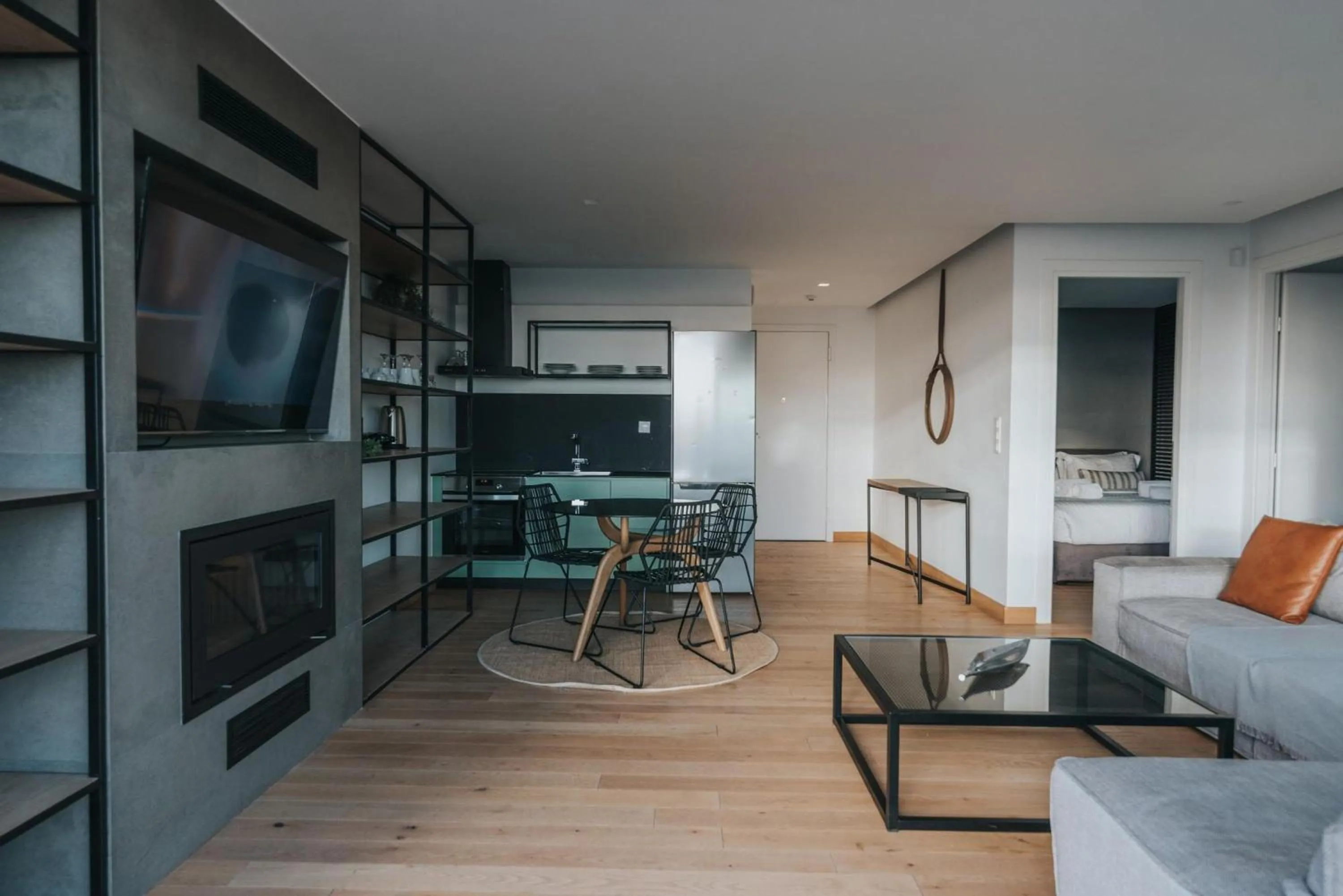 Earth Boutique Apartments next to Stavros Niarchos