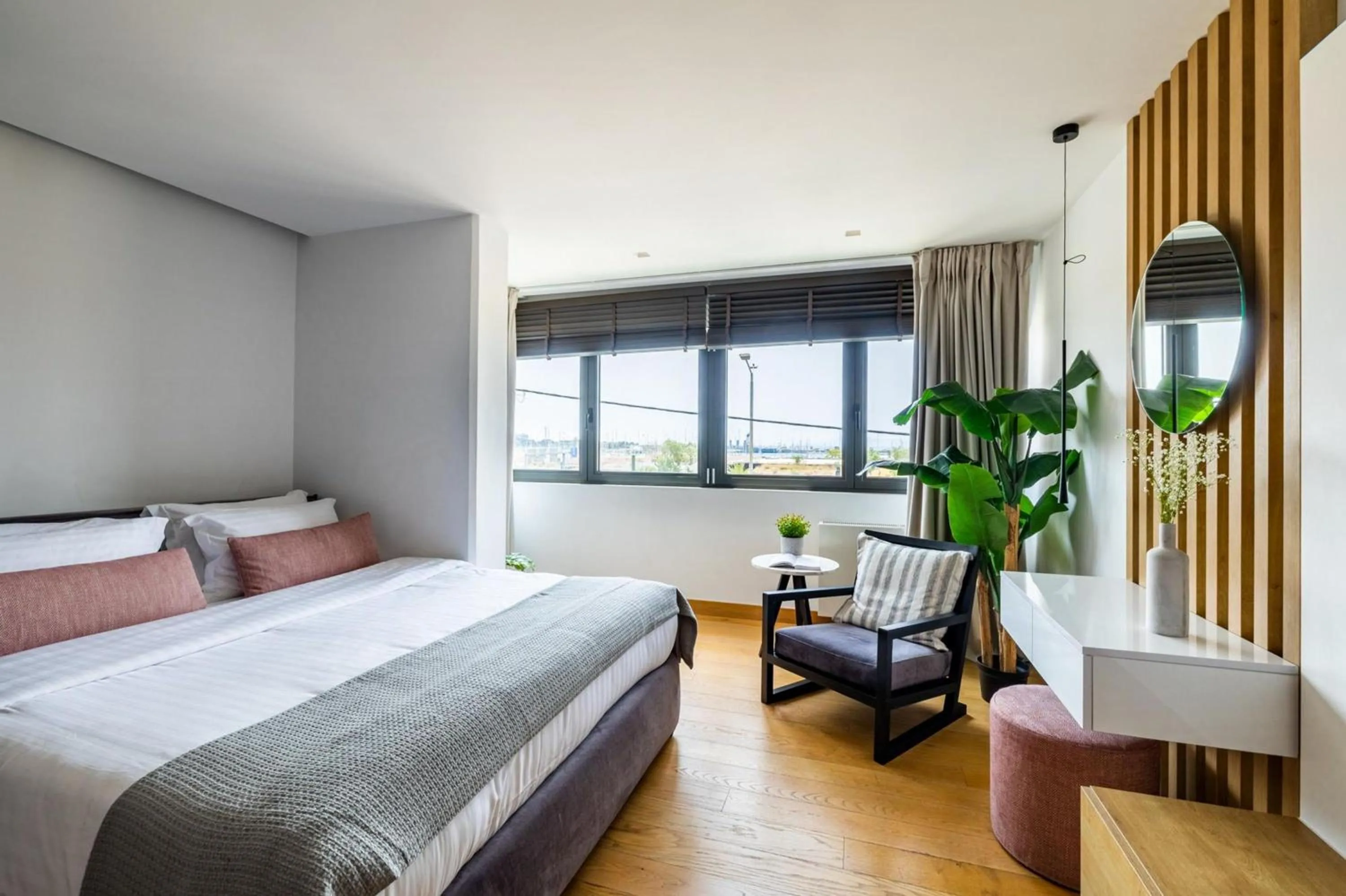 Earth Boutique Apartments next to Stavros Niarchos