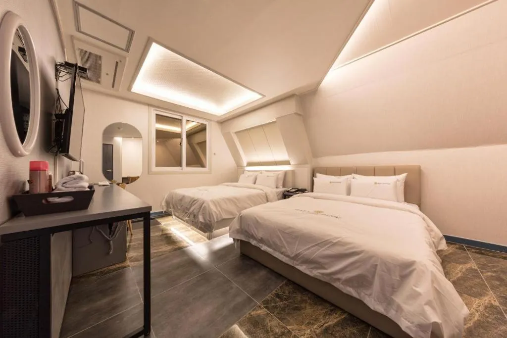 Ballantine Business Hotel