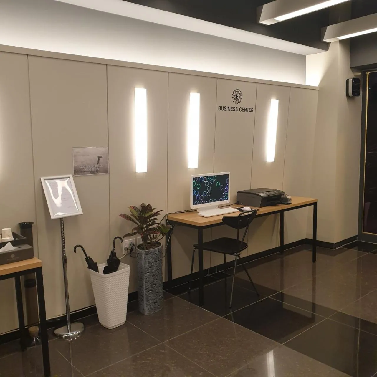 Ballantine Business Hotel