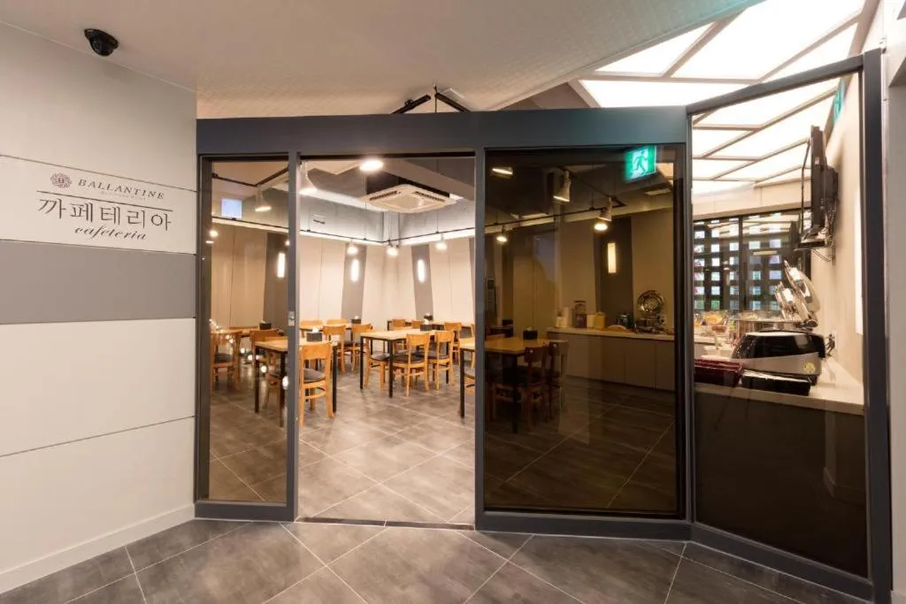 Ballantine Business Hotel