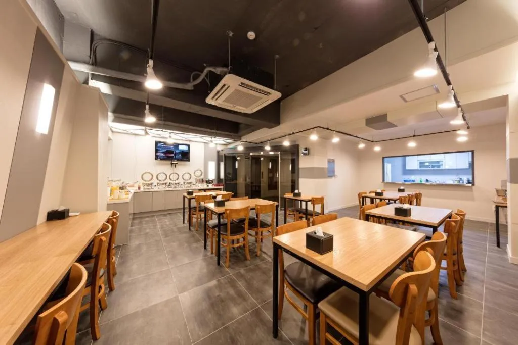 Ballantine Business Hotel