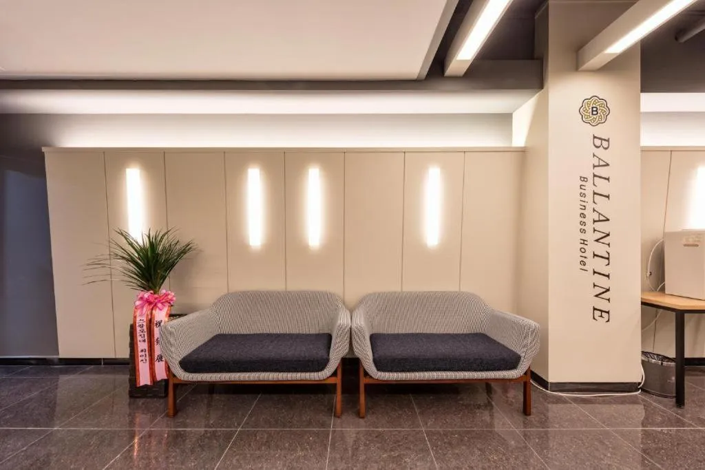 Ballantine Business Hotel