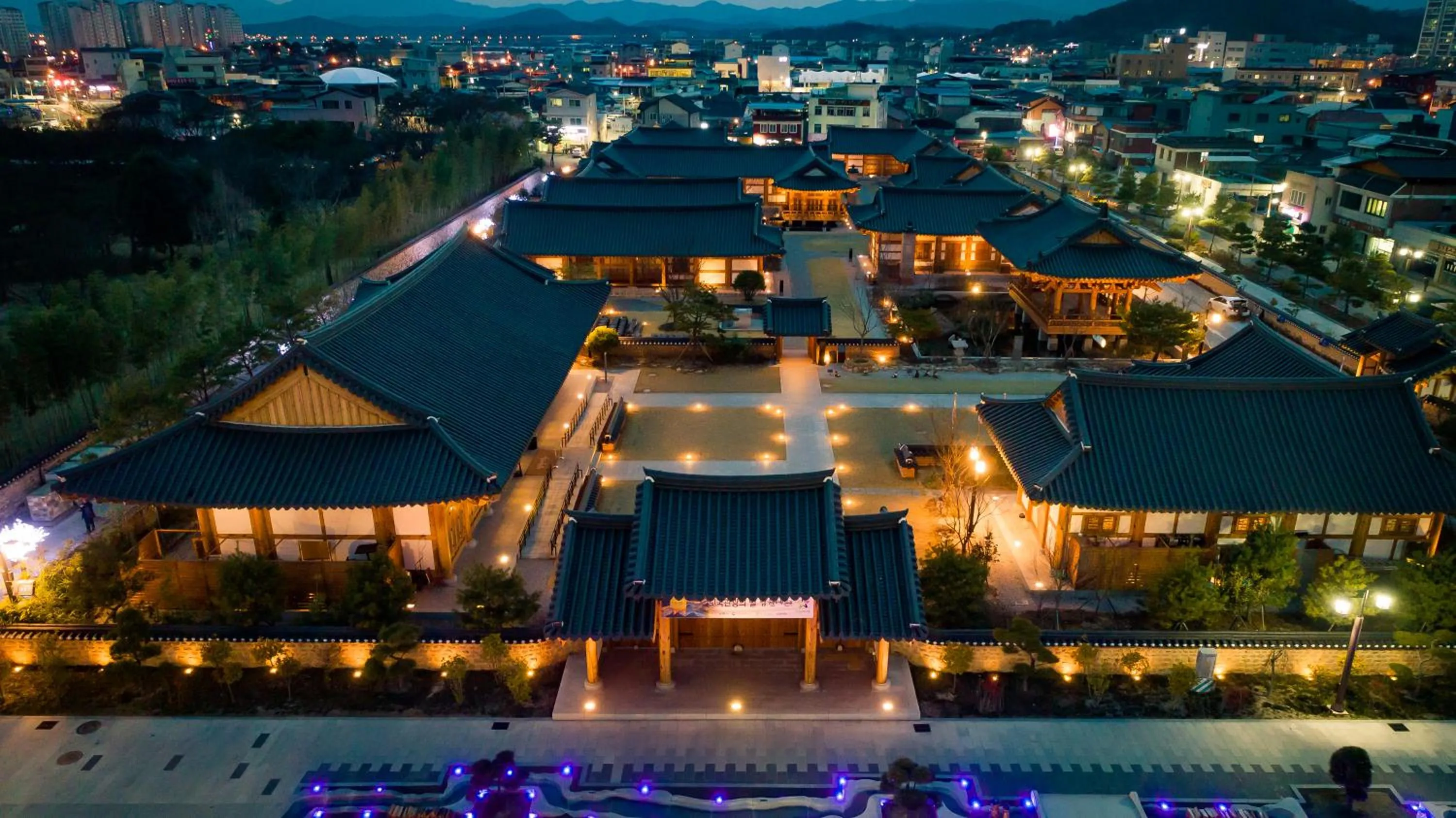 Hanok Stay Namwonyechon by Kensington