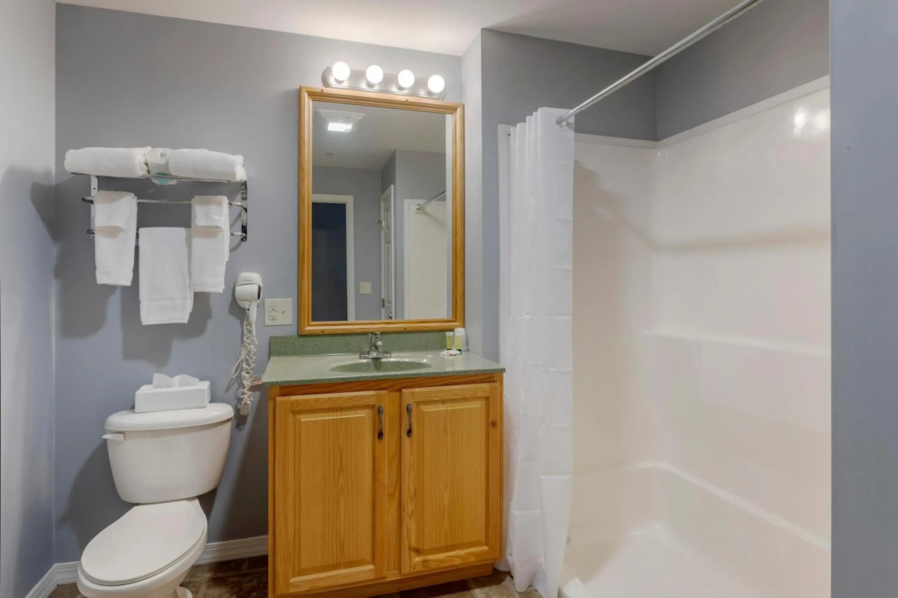 Deluxe Queen Room in The Riverstone Inn Deluxe Queen Room in The Riverstone Inn