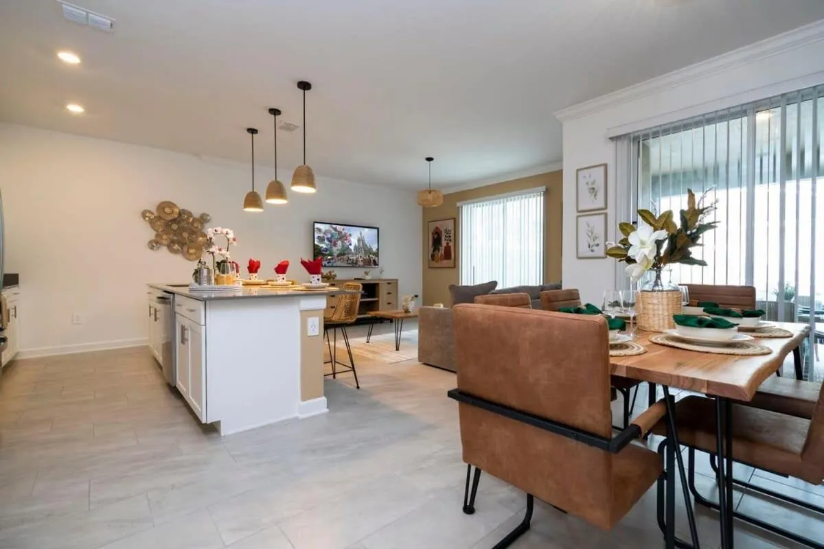 WonderFull 4Bd with Pool at Champions Gate 1174