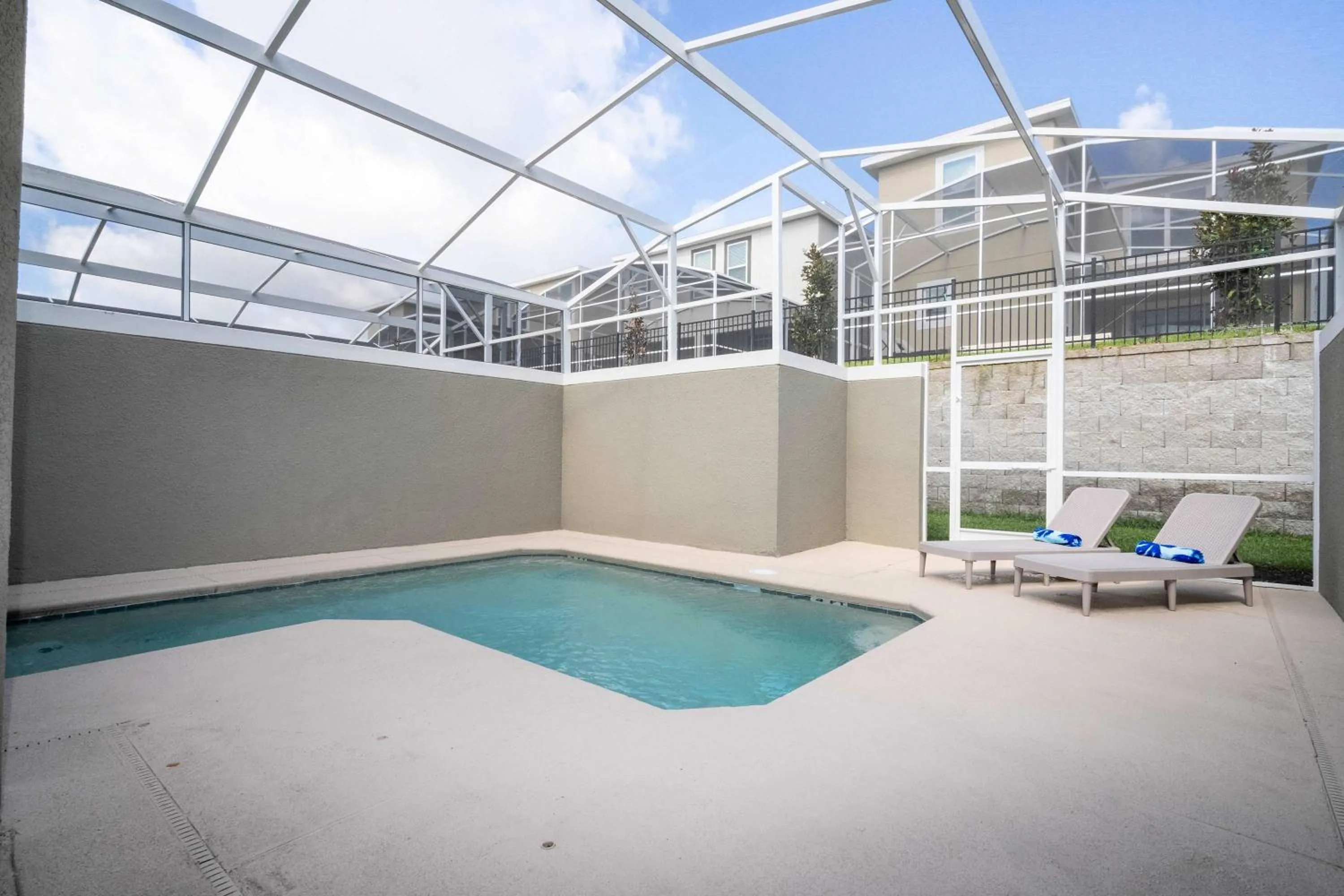 WonderFull 4Bd with Pool at Champions Gate 1174