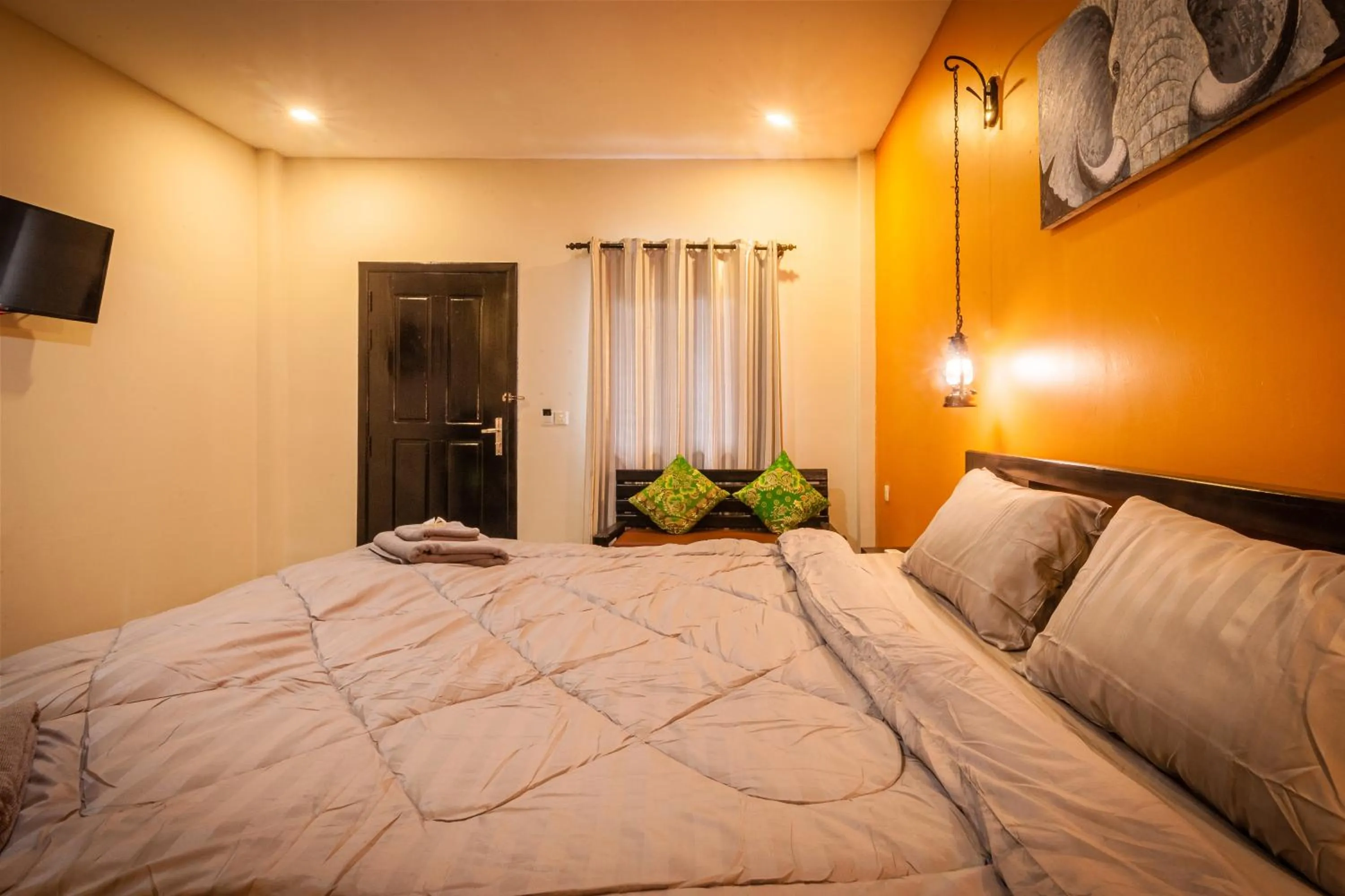 Bedroom in The Botanic Garden Hotel