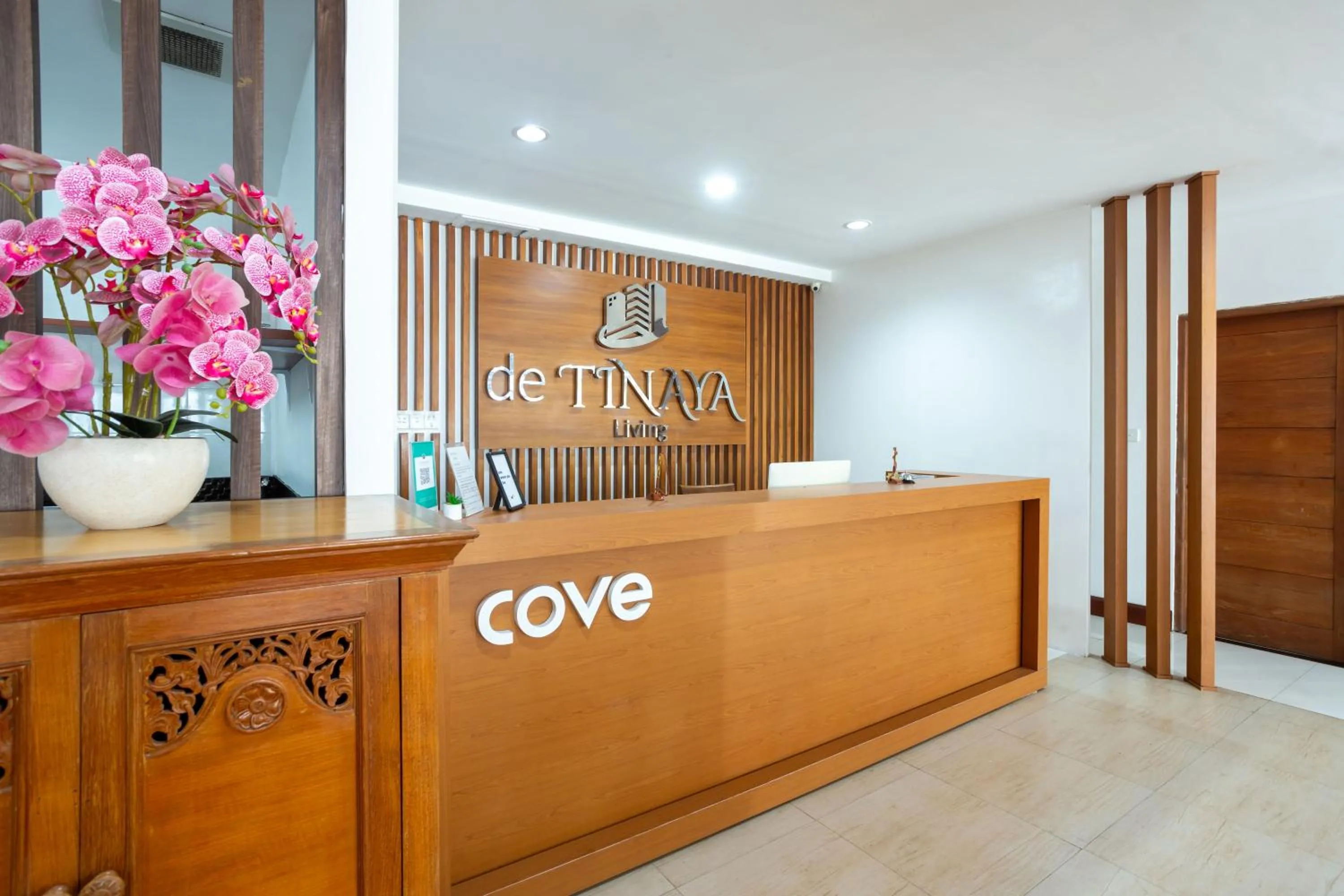 Lobby or reception in Cove De Tinaya