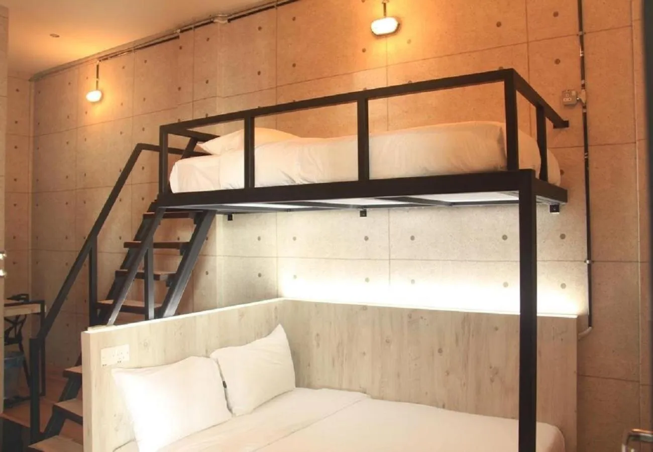 Bed in Merge Summit by Secoms