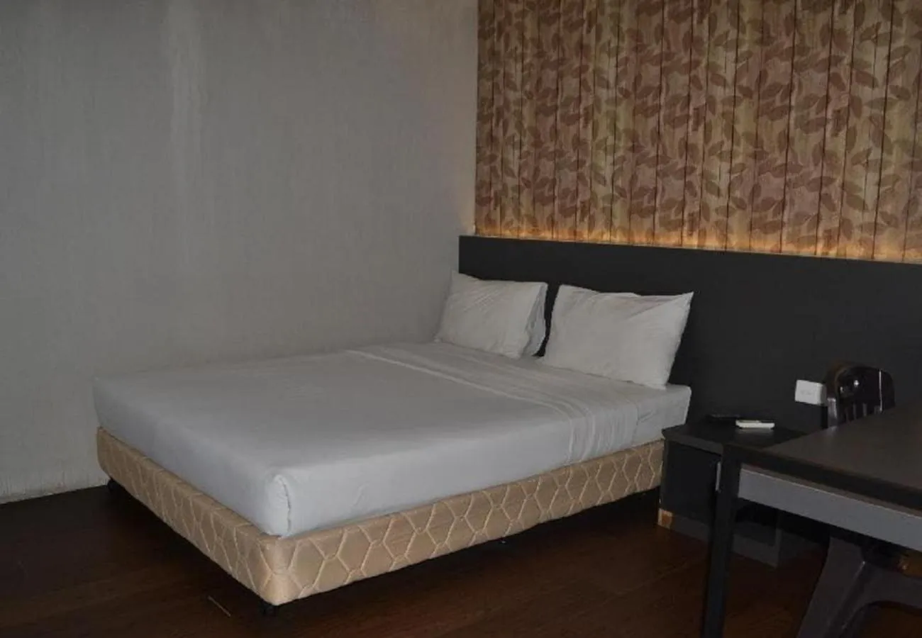 Bed in Merge Summit by Secoms