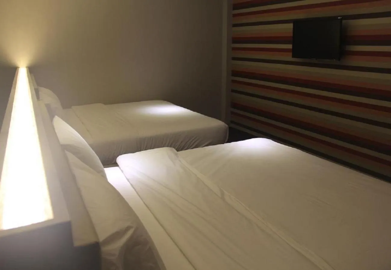 Bed in Merge Summit by Secoms