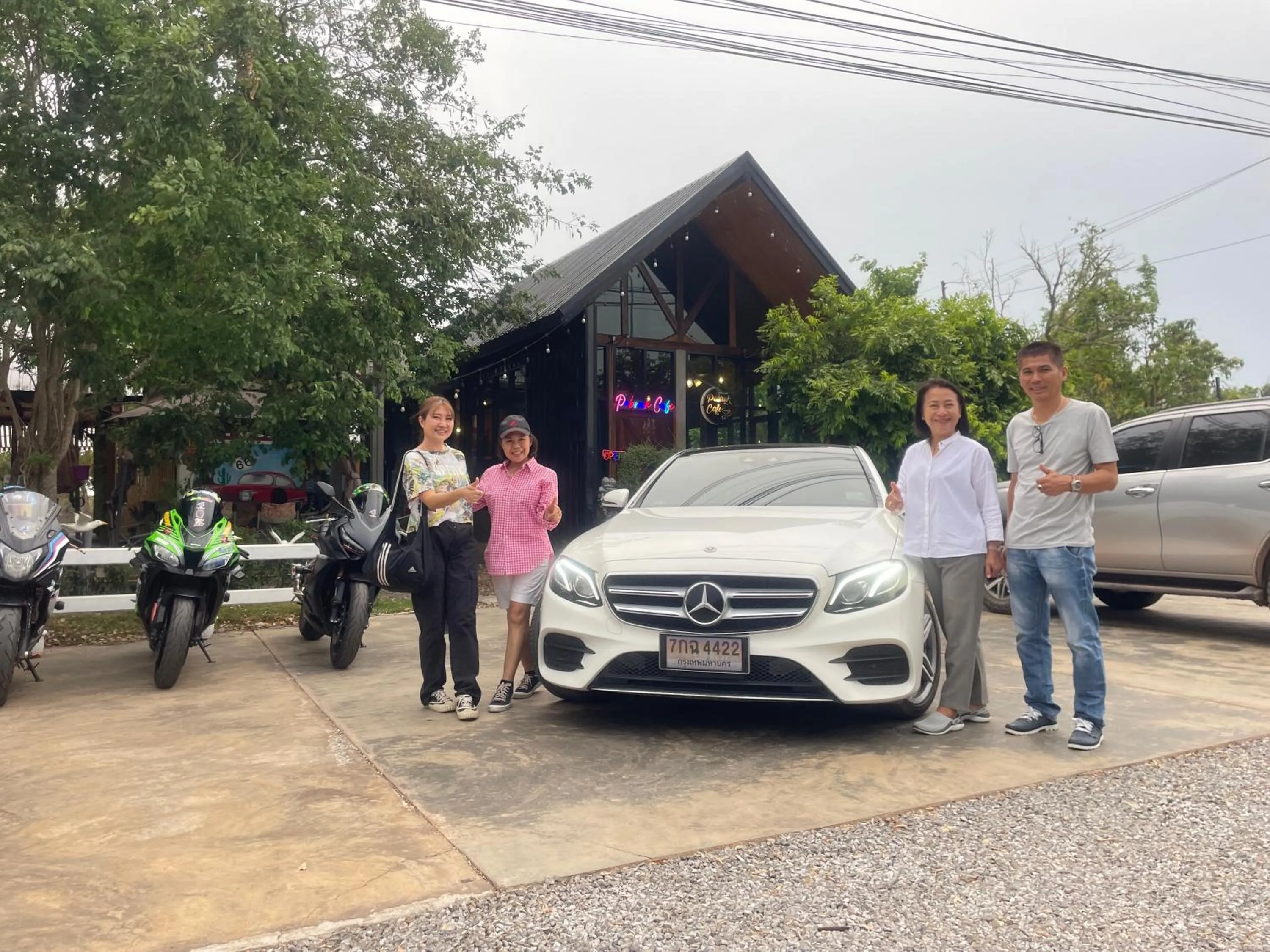 Restaurant/places to eat in พบรักรีสอร์ท Pobruk resort