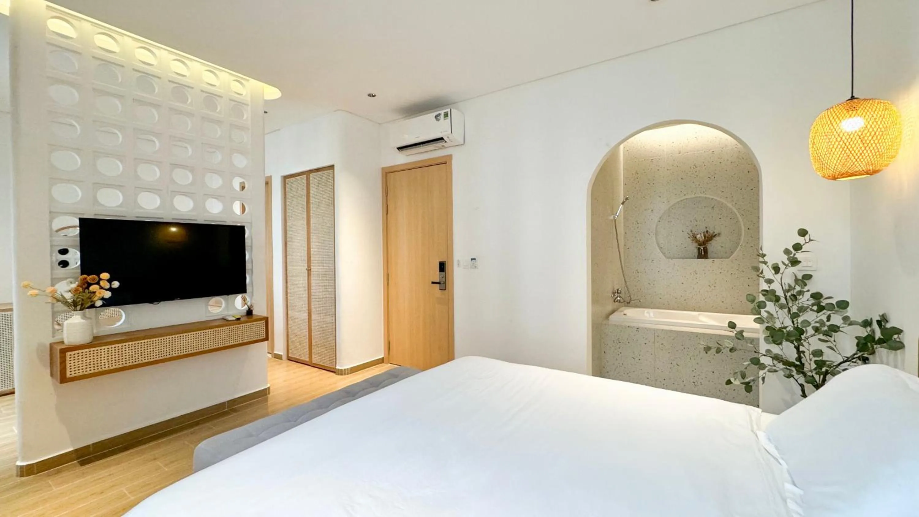 Bed in Mây House Grandworld Phu Quoc