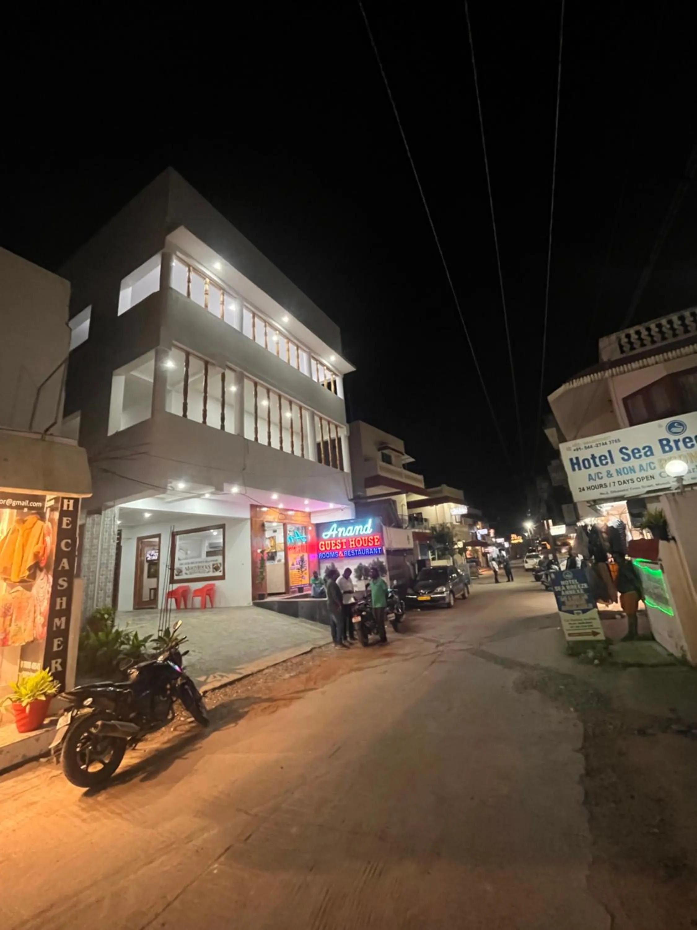 ANAND Beach Guesthouse by Moonrocks