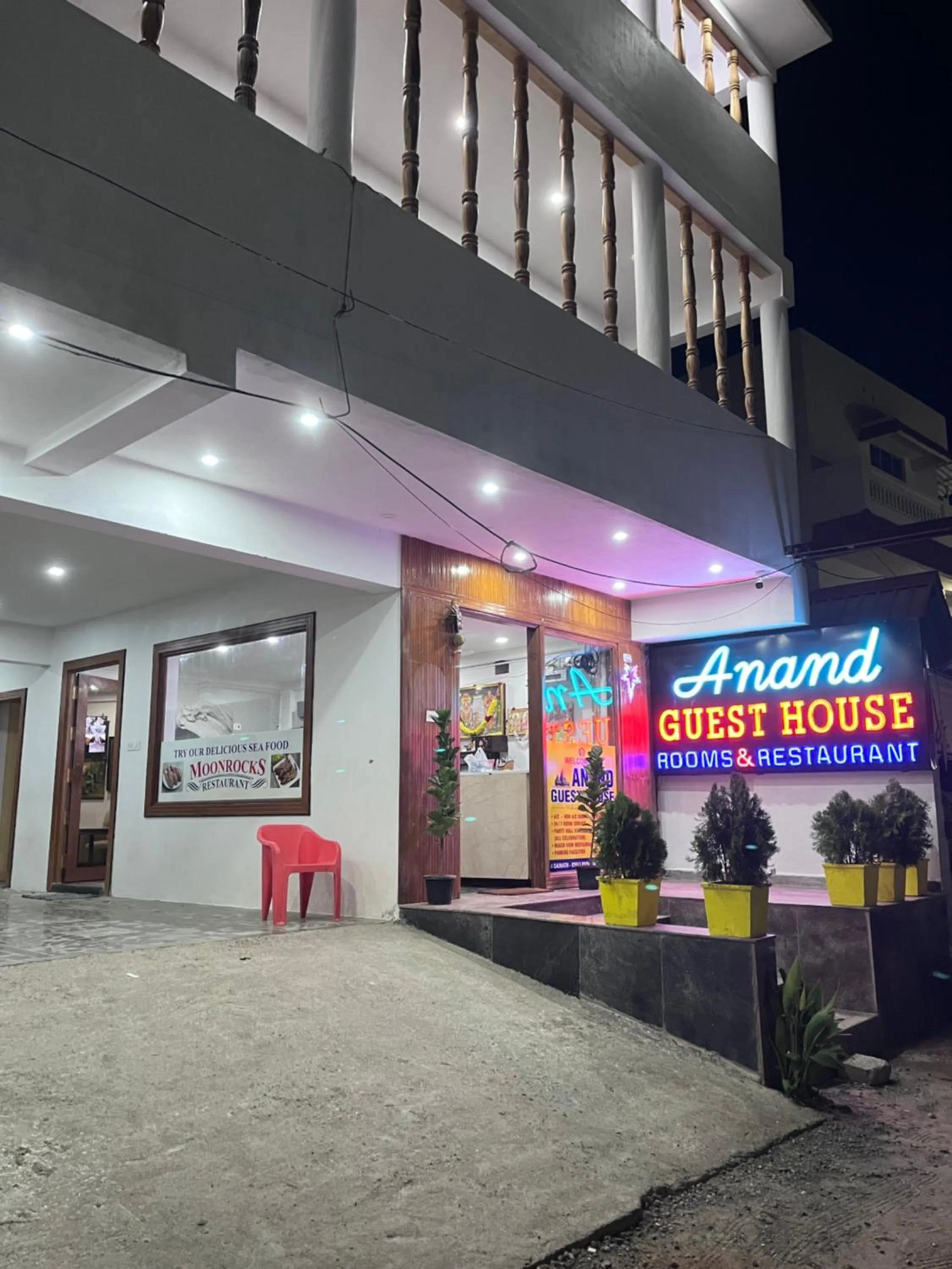 ANAND Beach Guesthouse by Moonrocks