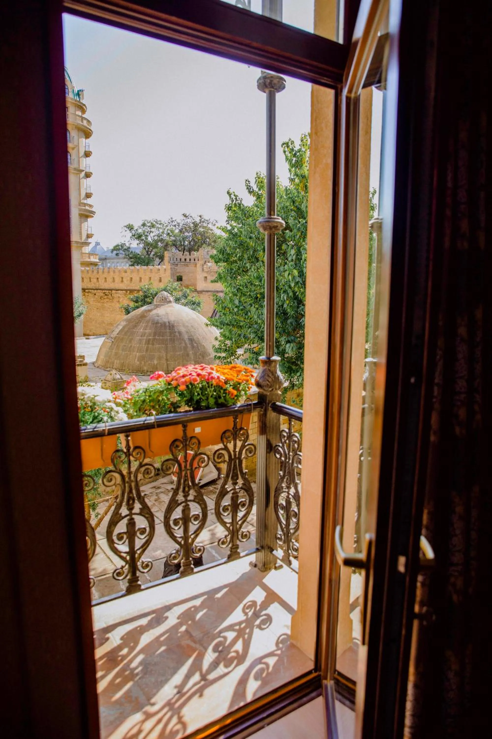 Property building in Royal Antique Boutique Hotel