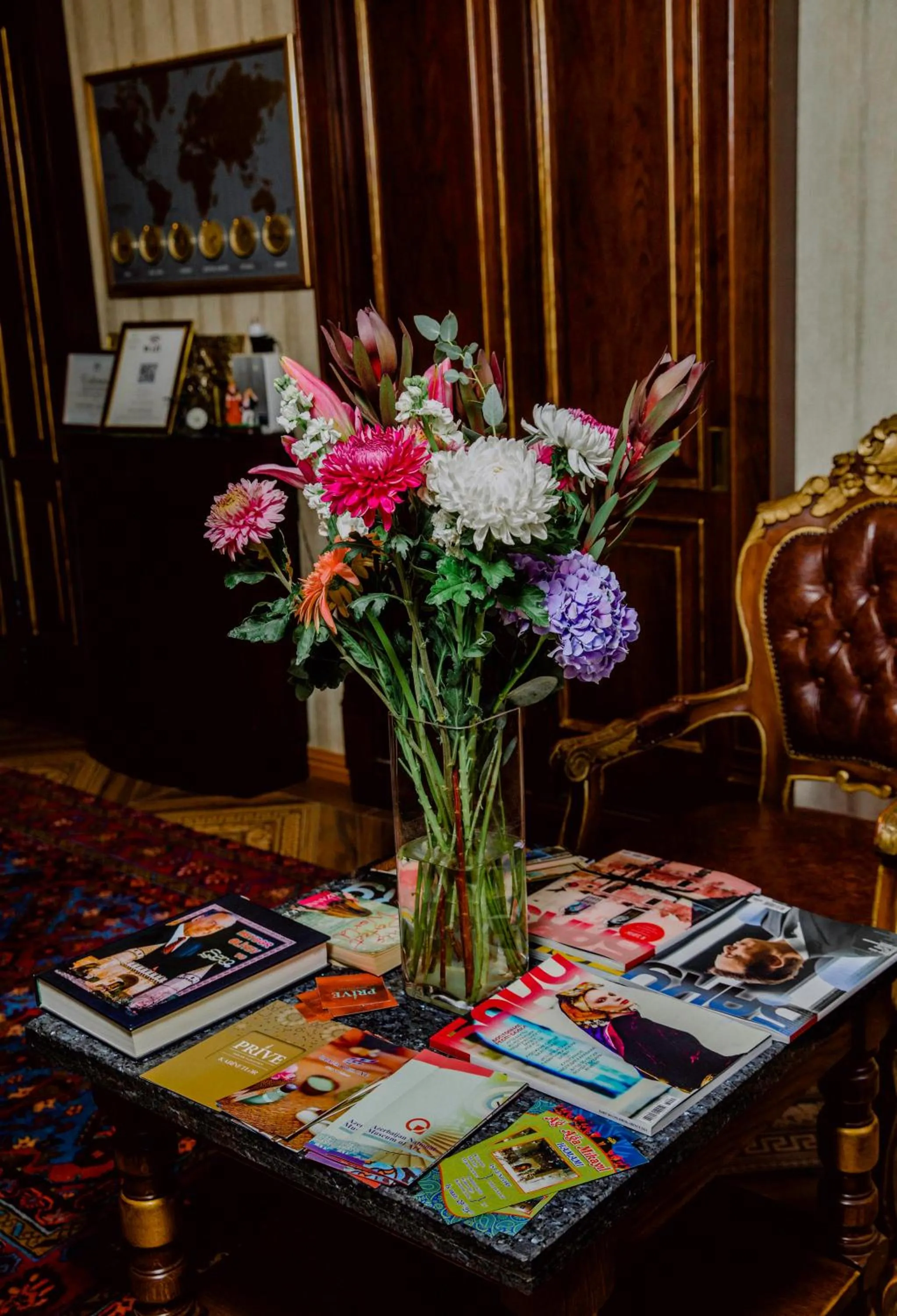 Living room in Royal Antique Boutique Hotel