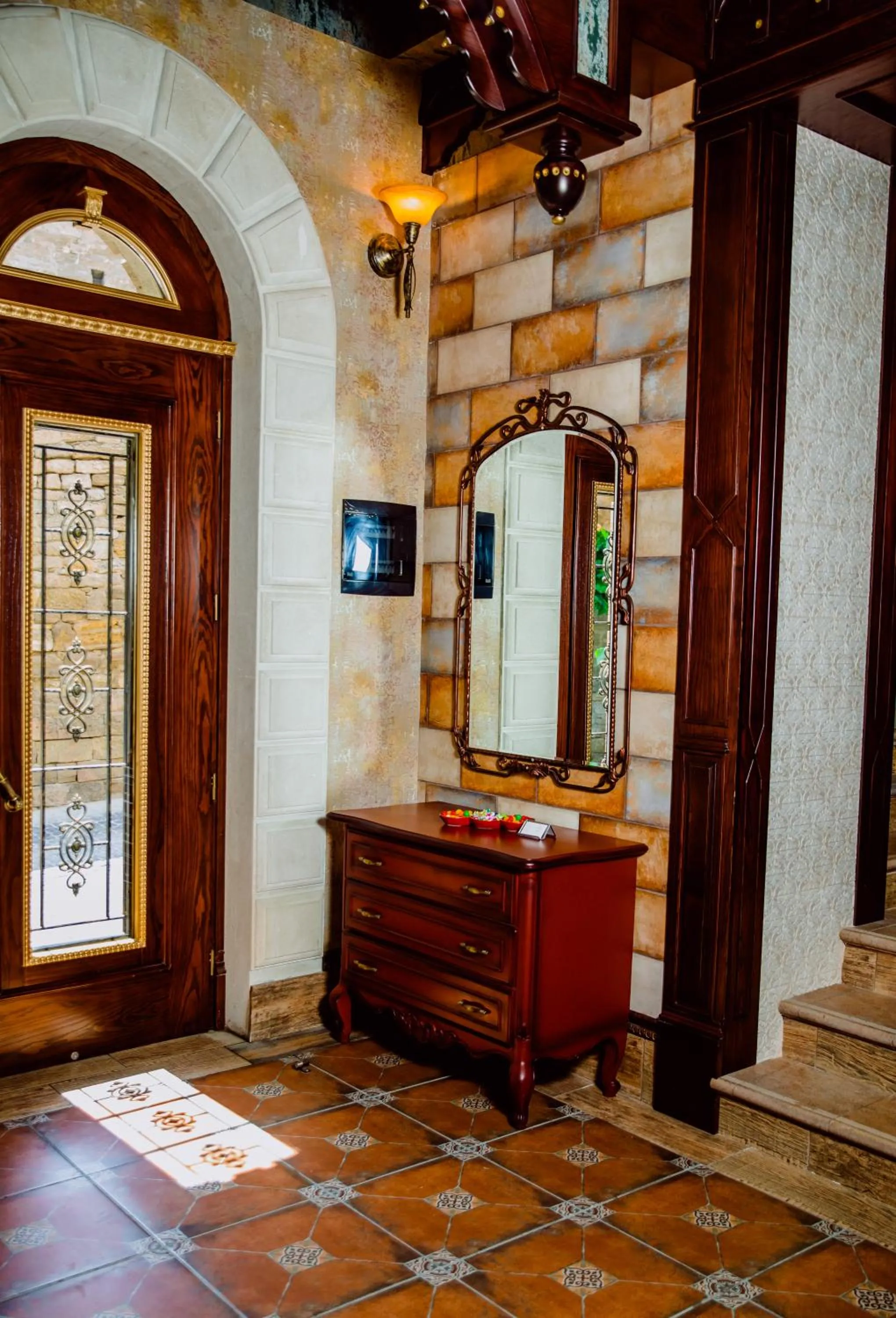 Property building in Royal Antique Boutique Hotel