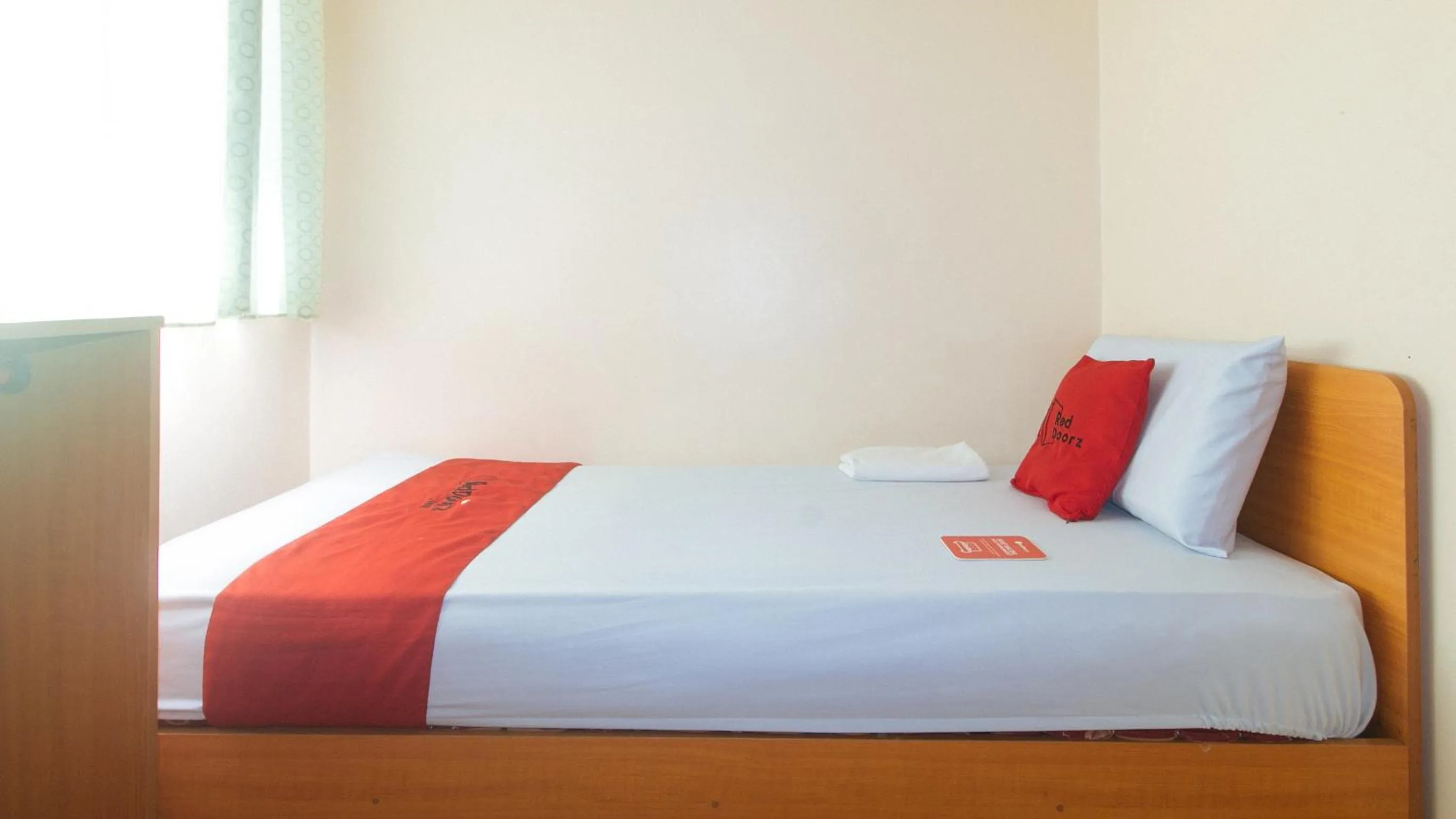 Bed in RedDoorz @ Asiana Pension Inn Mandaue City