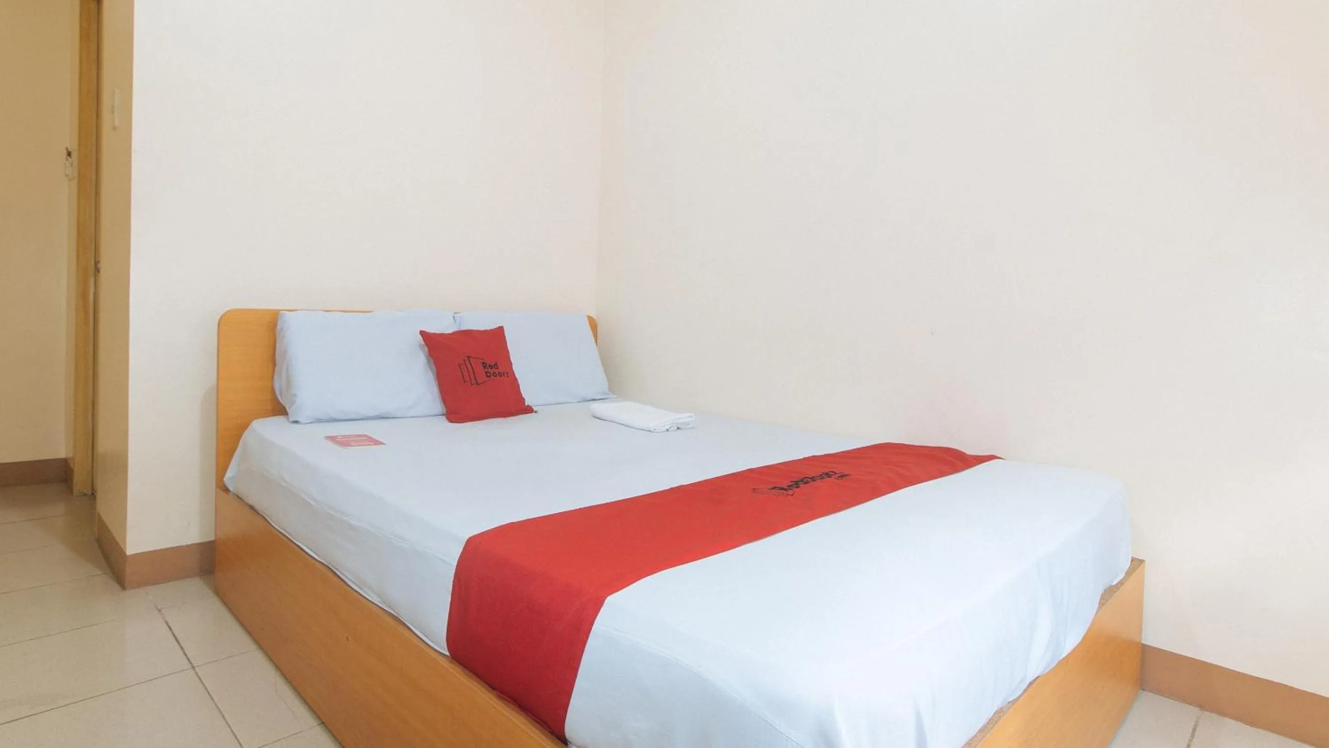 Bed in RedDoorz @ Asiana Pension Inn Mandaue City