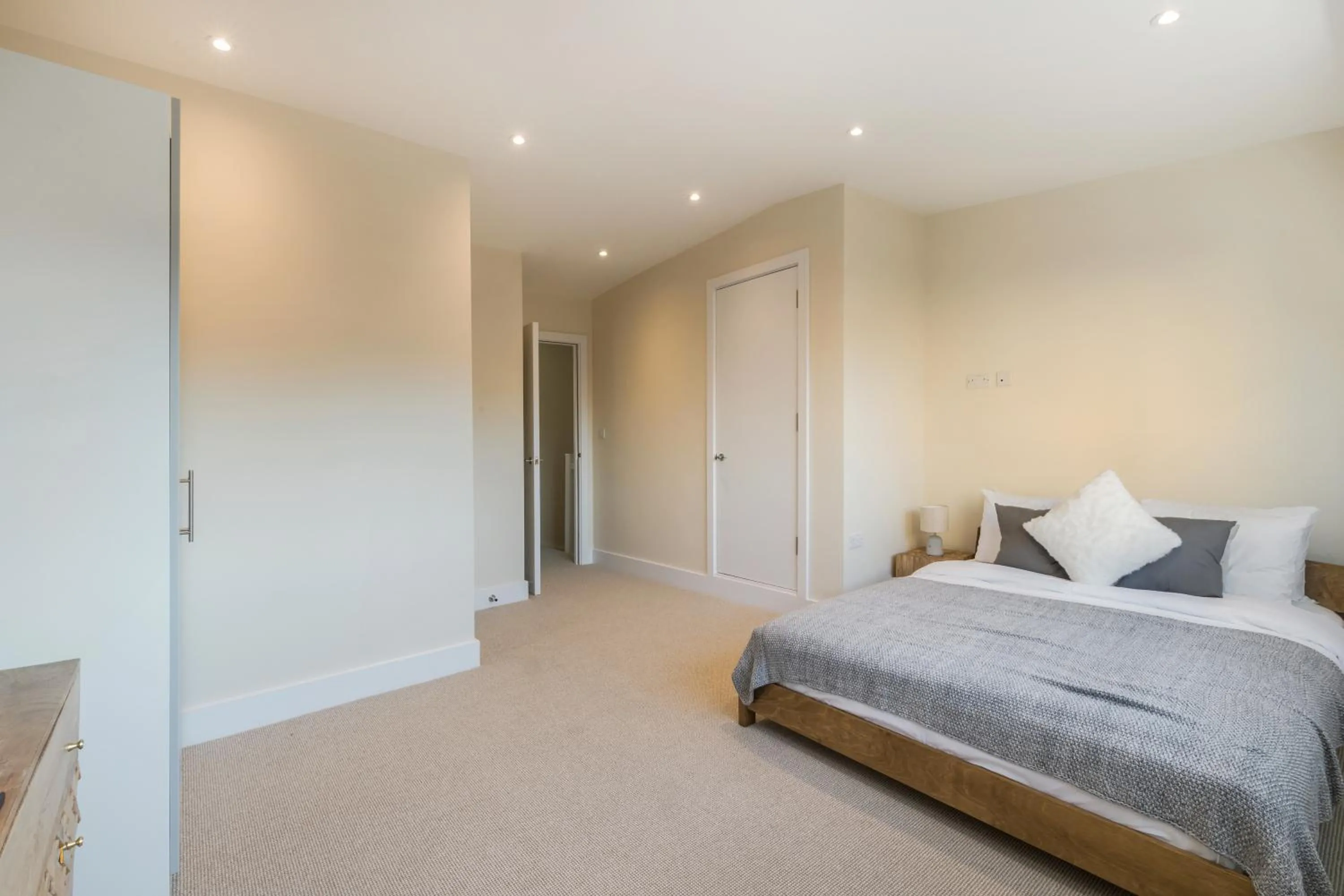 Bedroom in StayLux Kensington