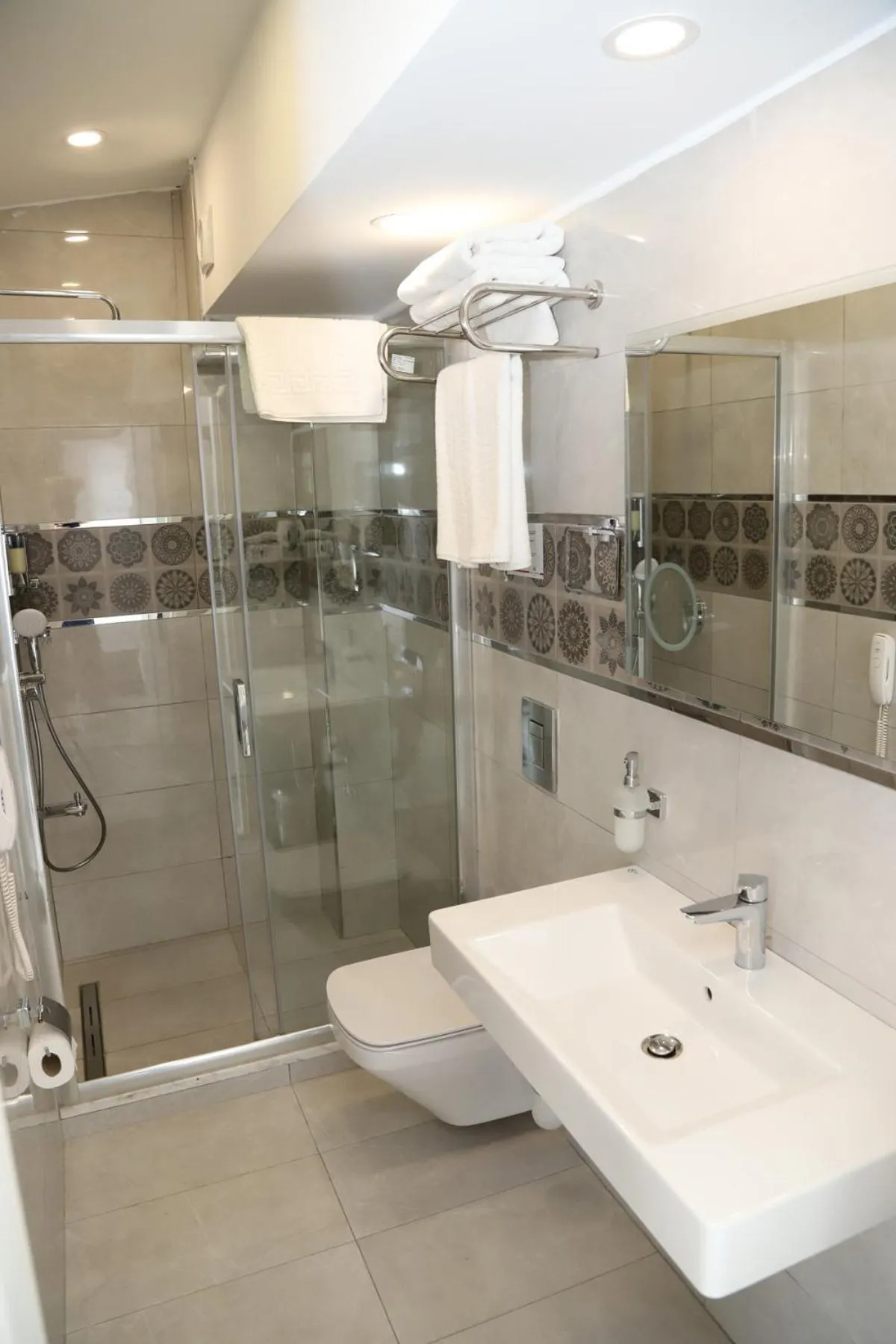 Shower in Novus Hotel İstanbul
