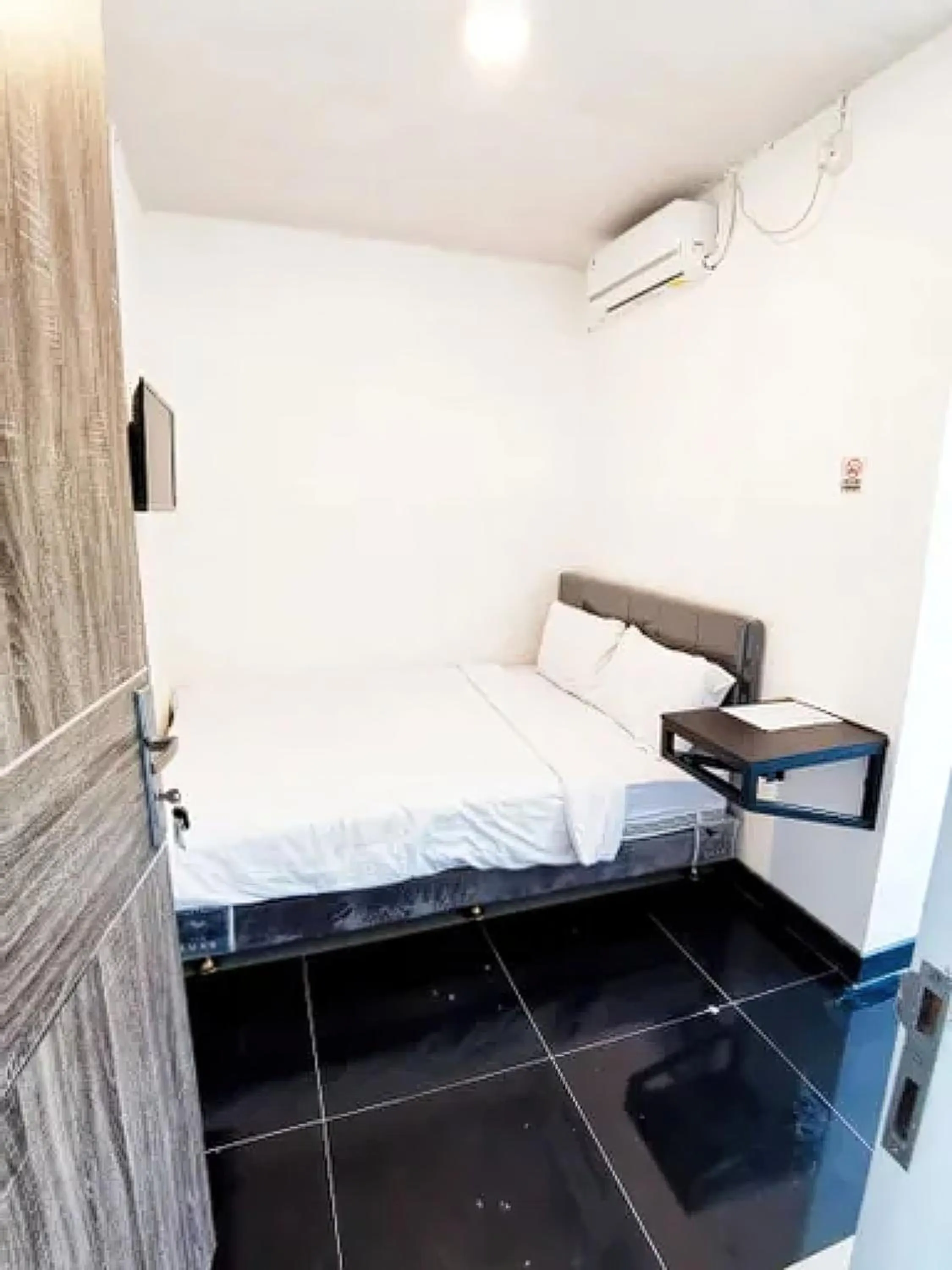 Bed in SBY Residence by ecommerceloka