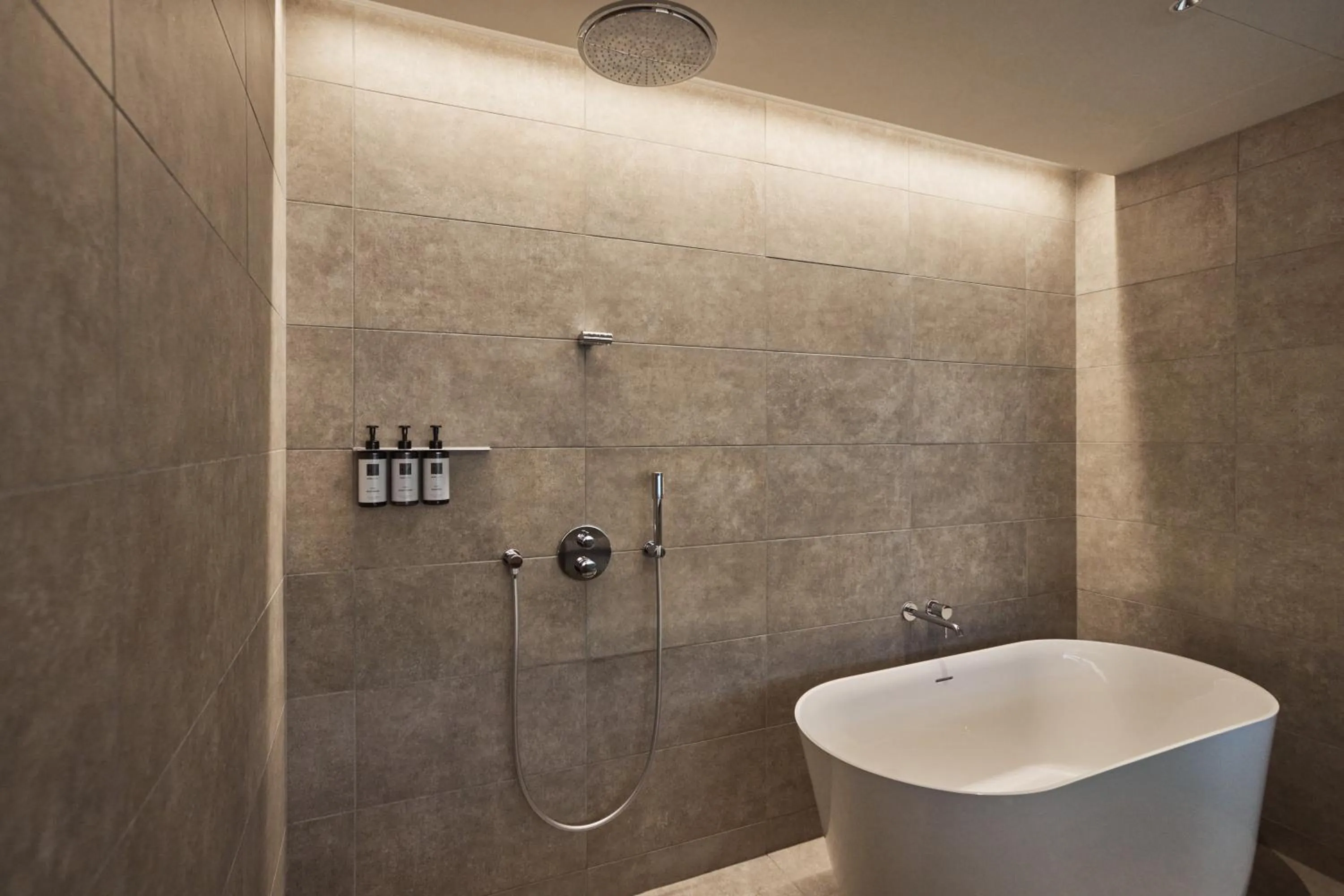 Shower in TRUNK(HOTEL) YOYOGI PARK